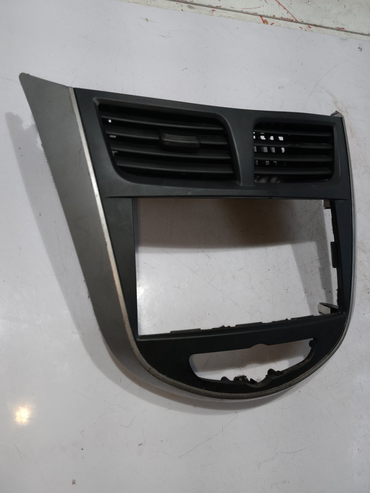 Center Frame With AC Vent | Hyundai Accent