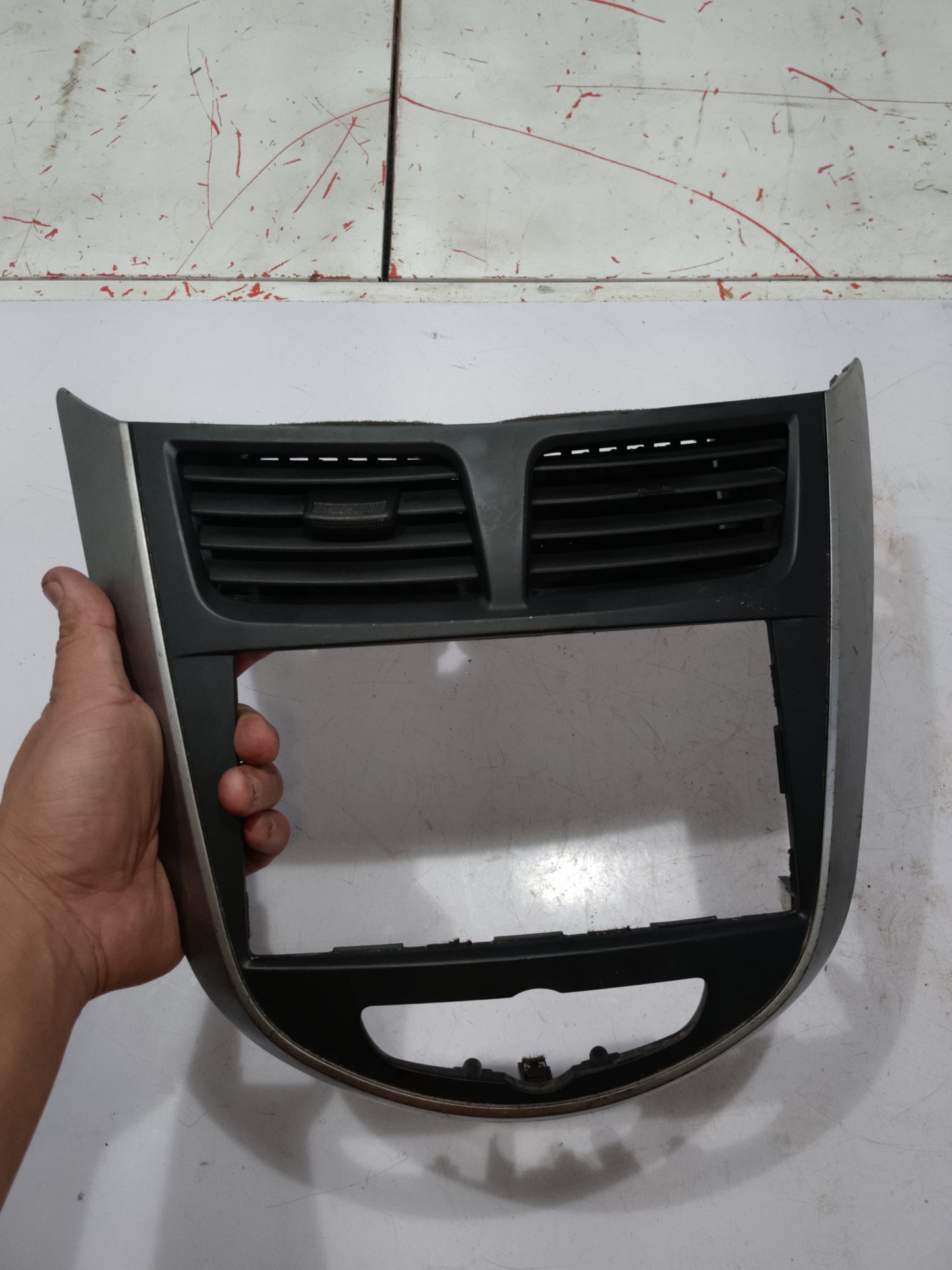 Center Frame With AC Vent | Hyundai Accent