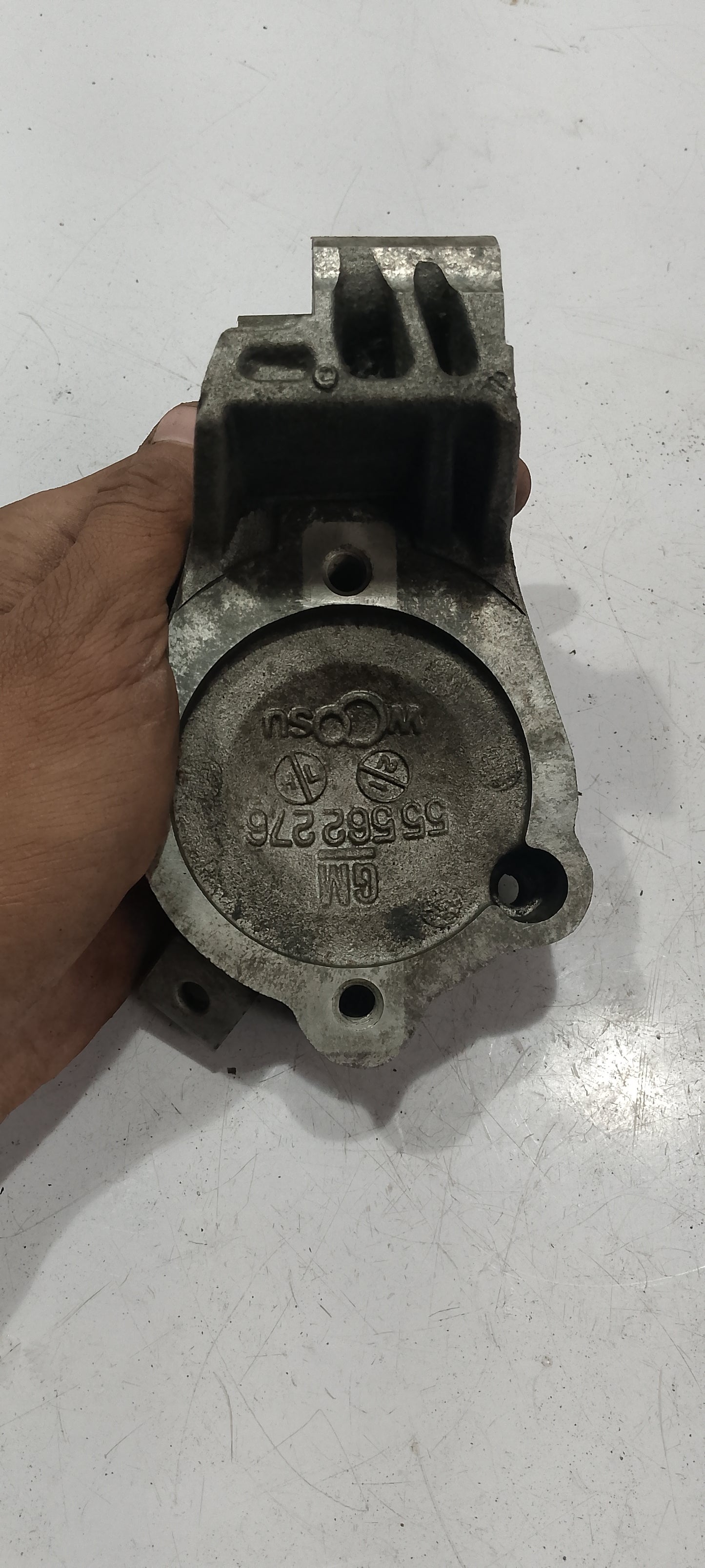 Bracket steering pump|Chevrolet Cruze