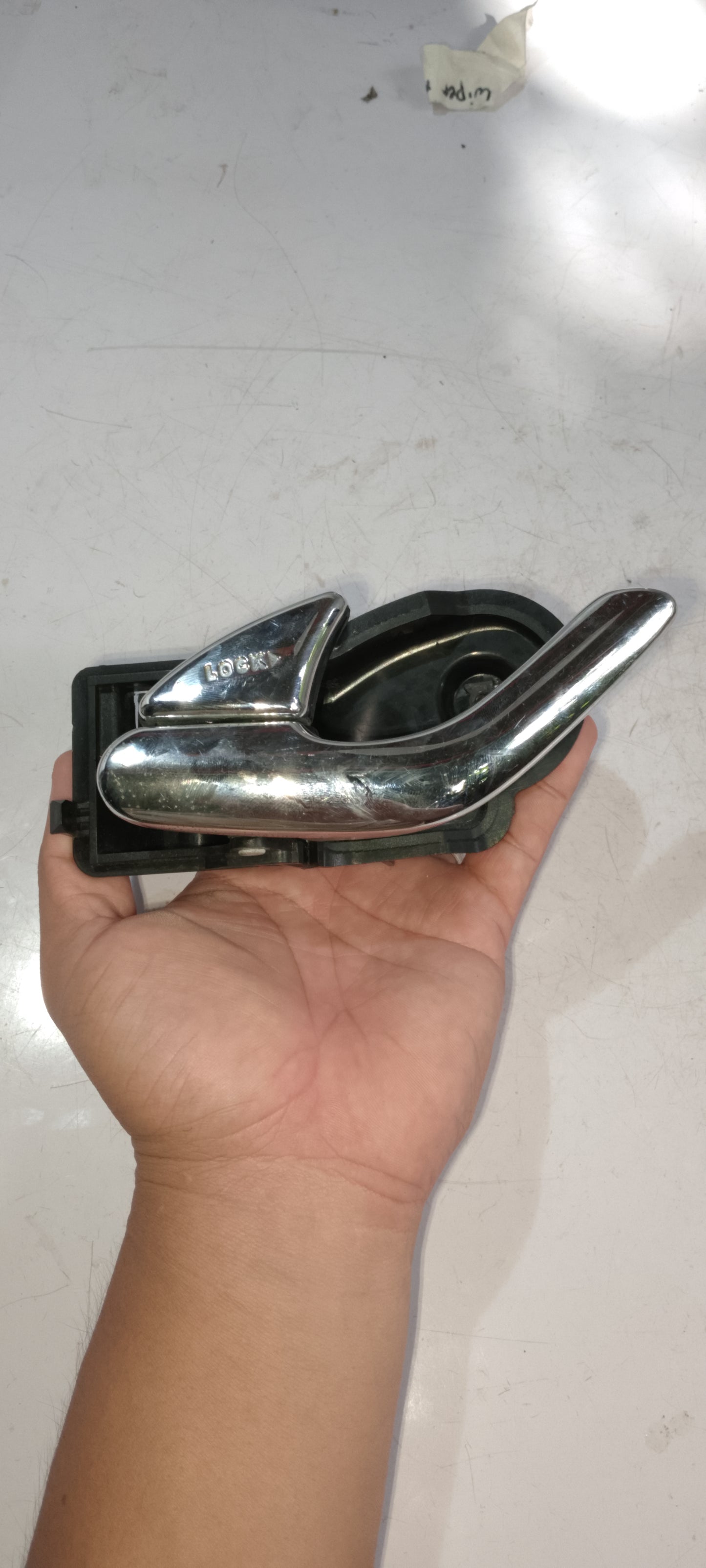 Inner Door Handle | Front Driver Side | Ford Escape 2.3