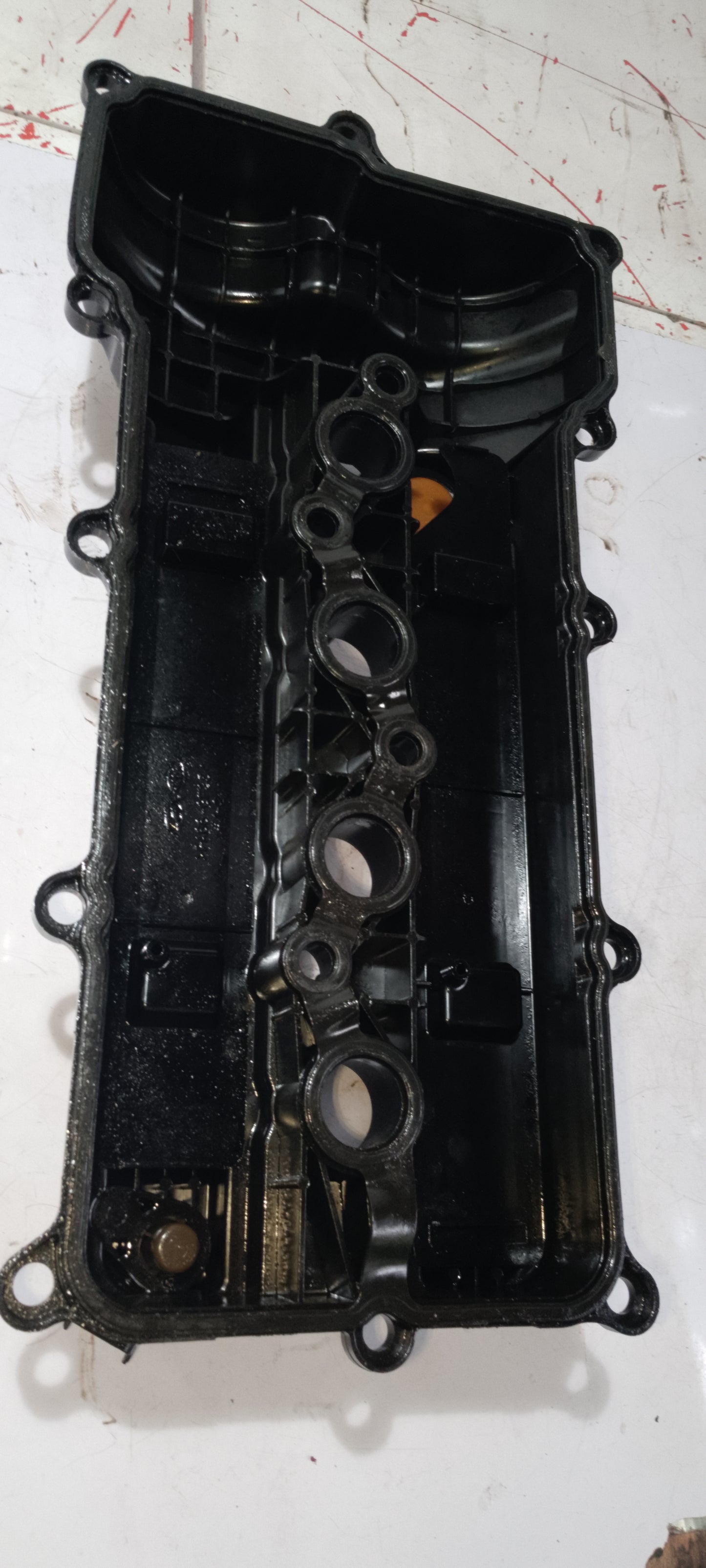 Valve Cover | Hyundai Accent Gas