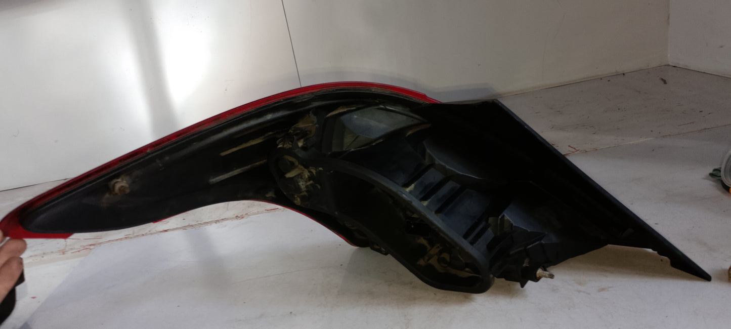 Tail Light | Passenger Side | With Issue Crack Lens| Toyota Vios Robin