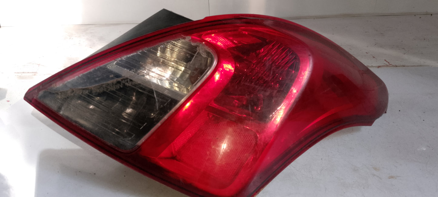 Tail Light | Passenger Side | With Issue Crack Lens| Toyota Vios Robin