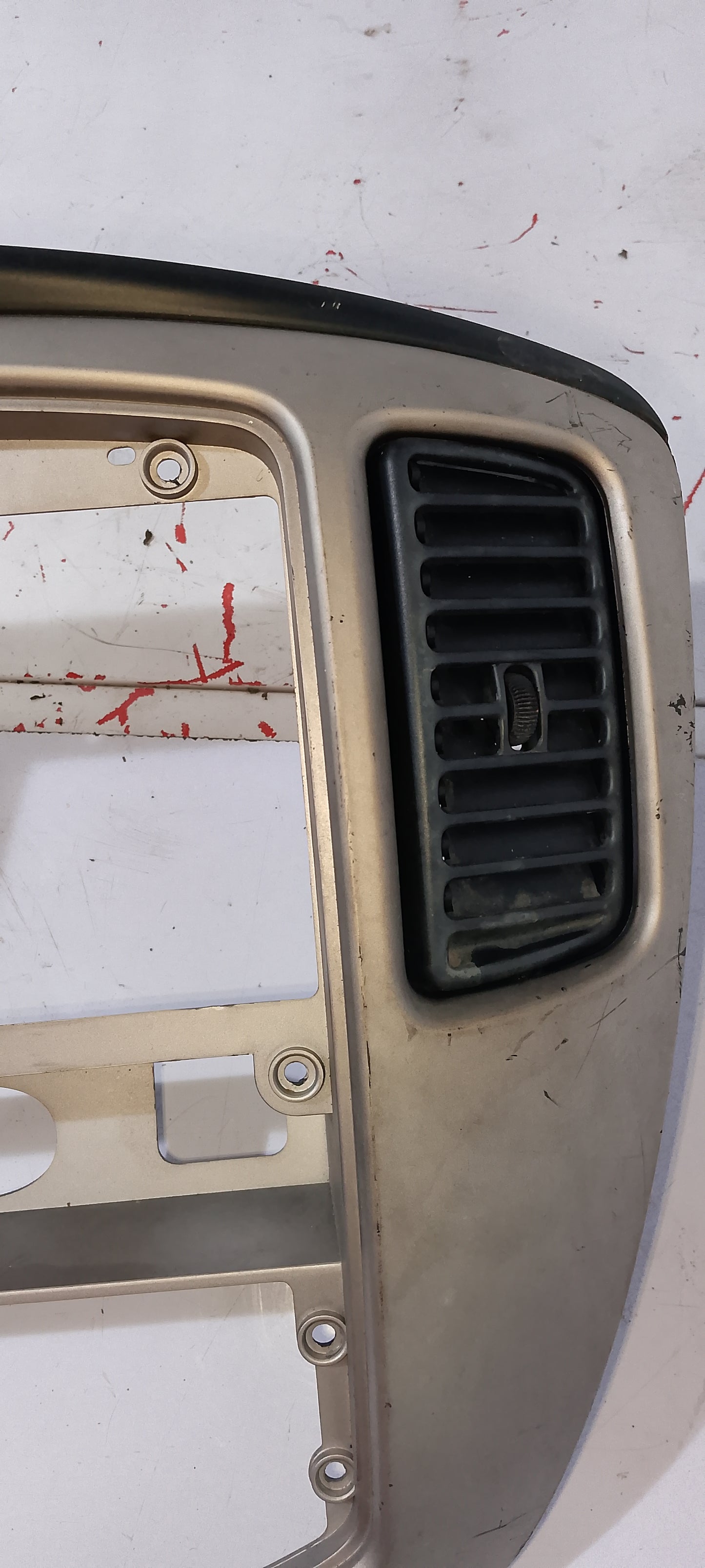 Center panel w/AC vent escape 2.0