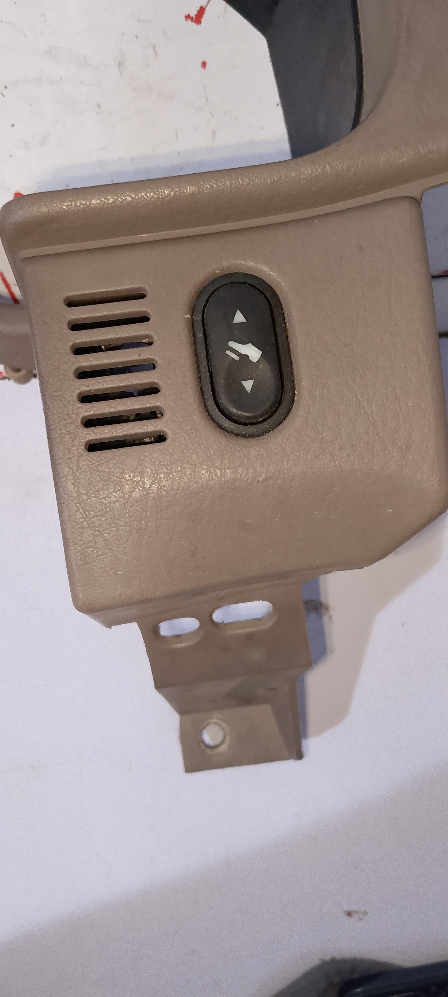 Center frame Whead light switch/AC VENT
