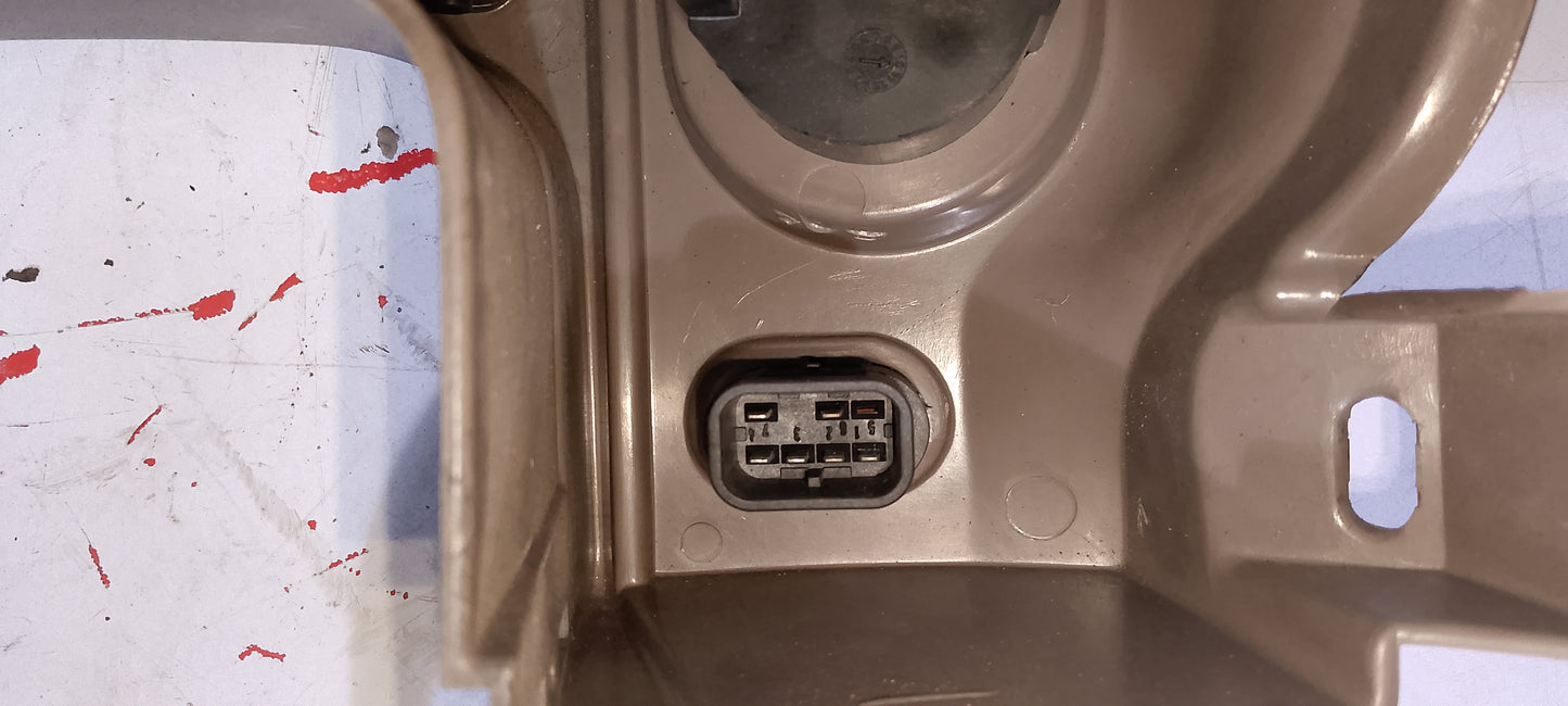 Center frame Whead light switch/AC VENT