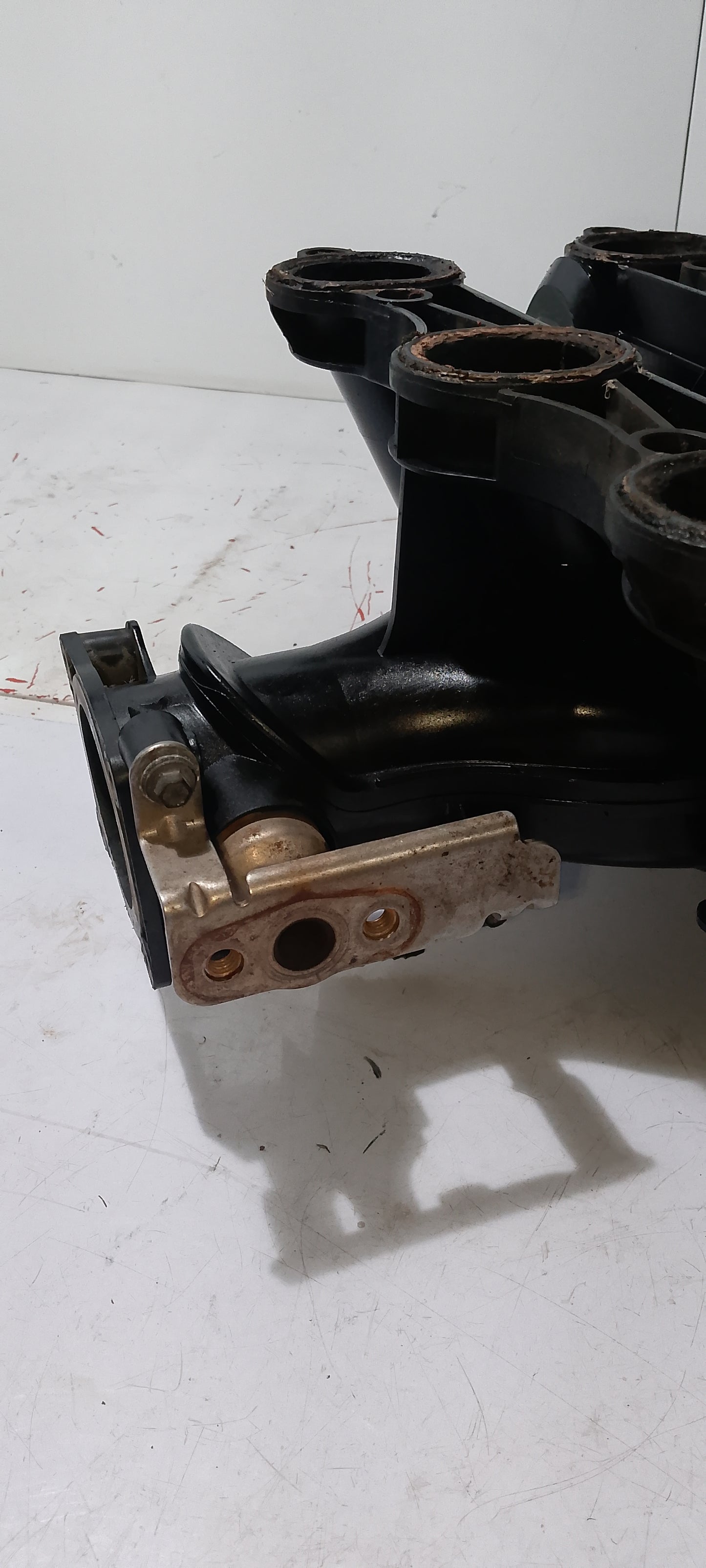 Intake manifold|Ford Explorer
