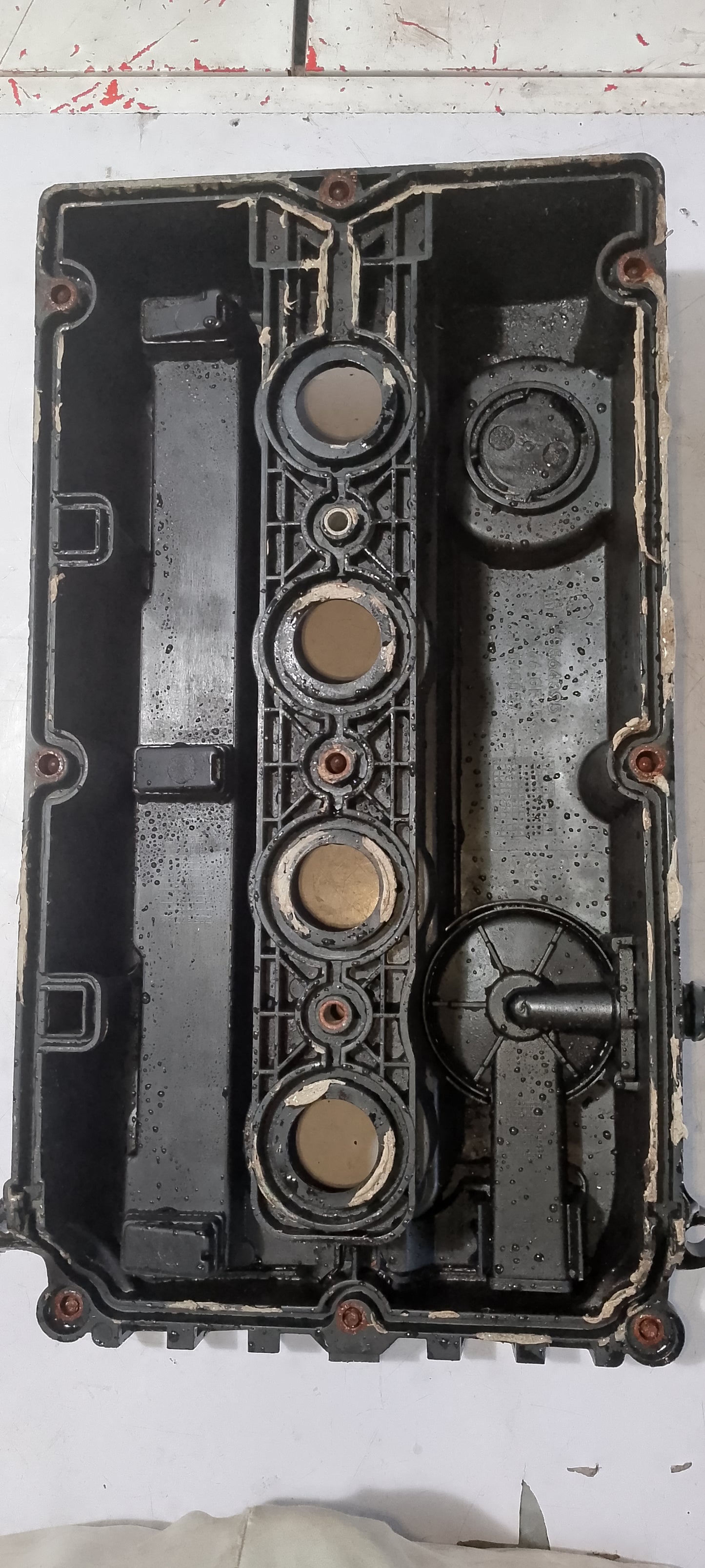 Valve cover|Chevrolet Cruze
