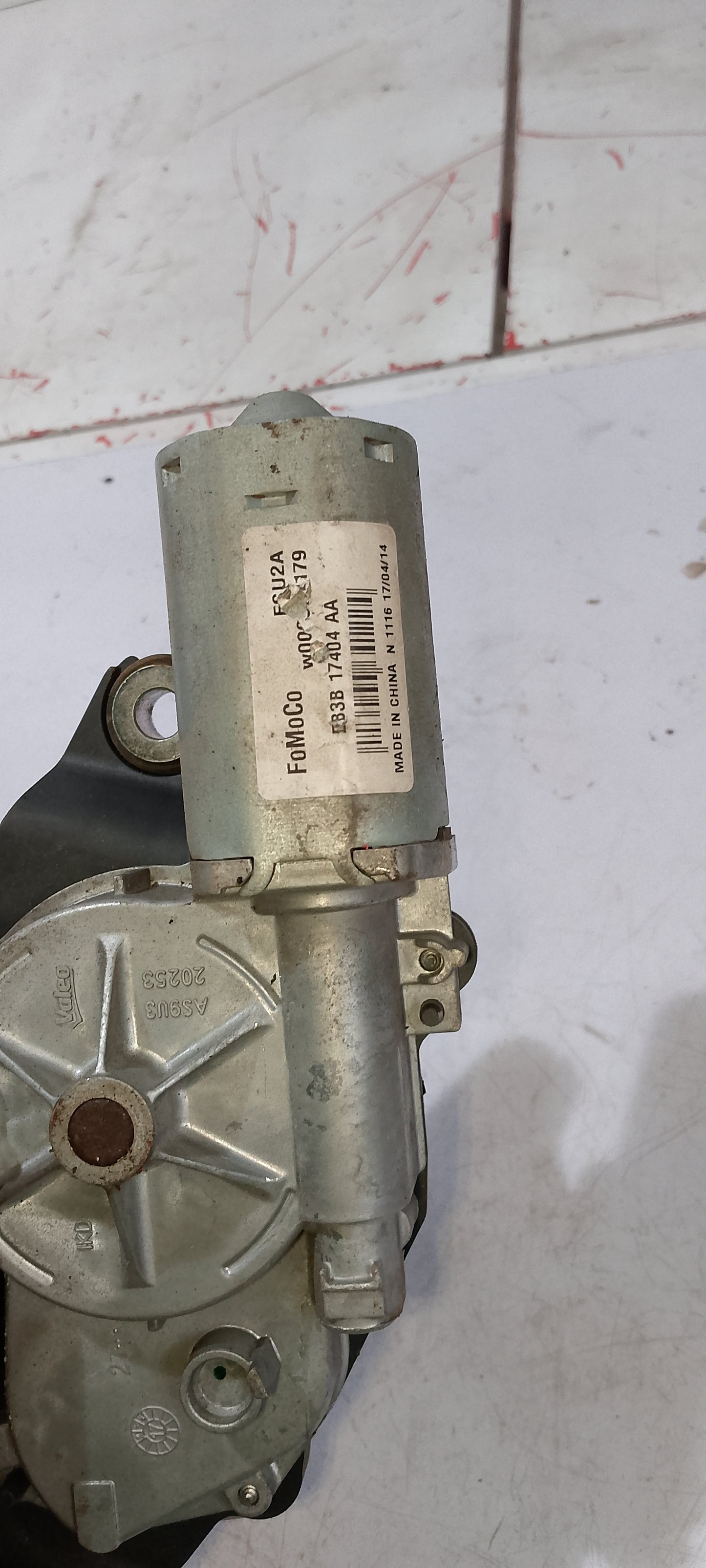 Escape 2.0 wifer motor