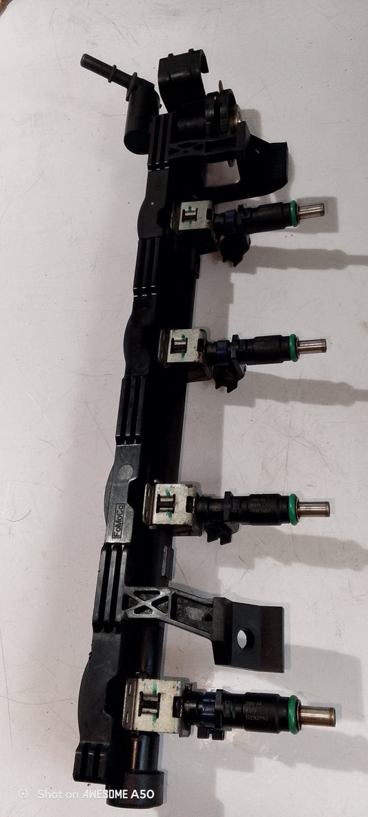 Fuel rail w/injector