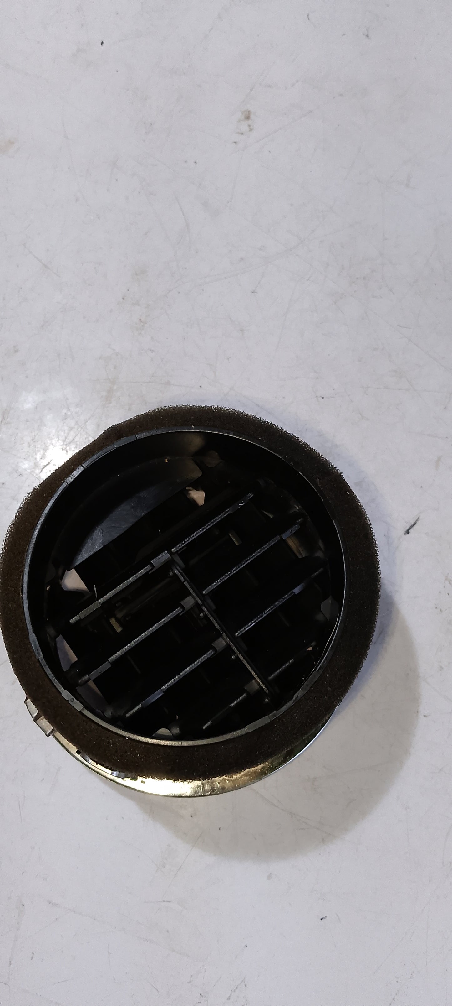 AC vent. Ford Explorer