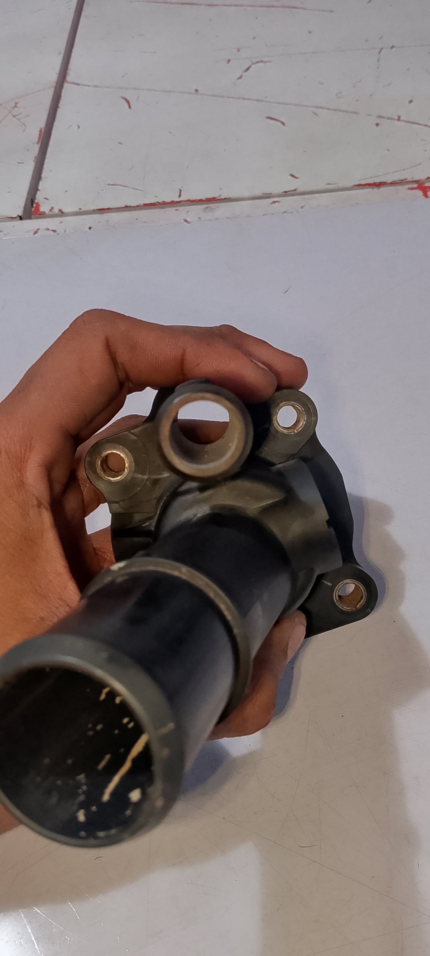 Thermostat Housing. Focus 2.0