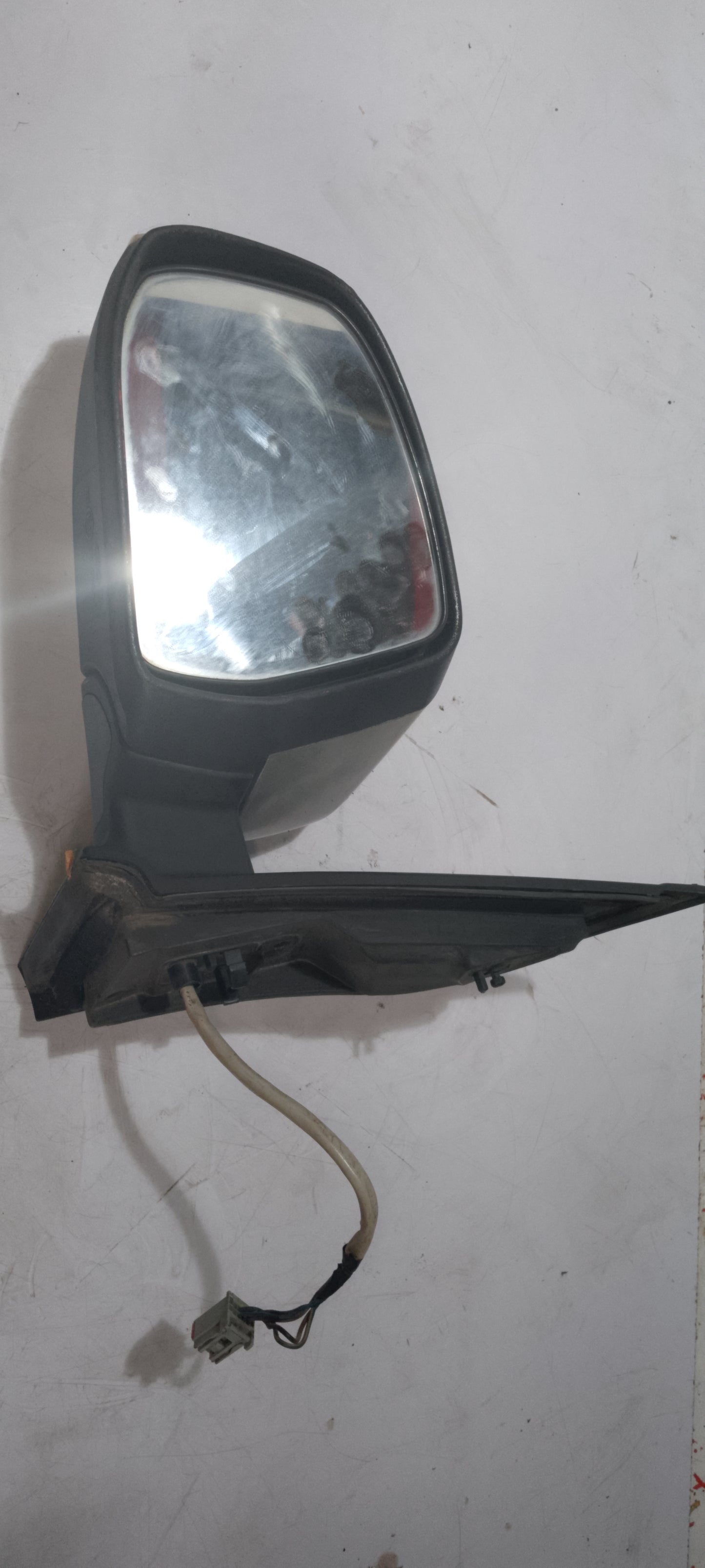 Side Mirror | Driver Side | Focus