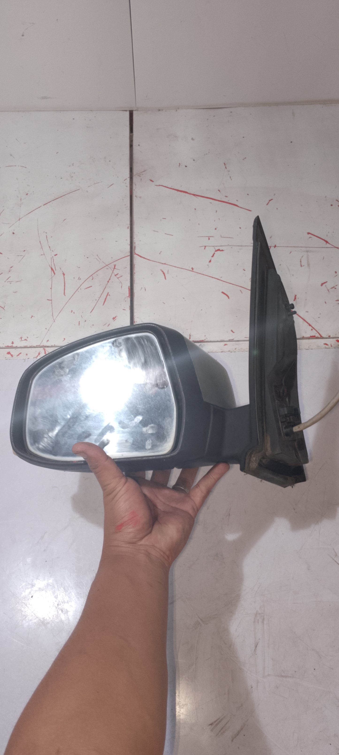 Side Mirror | Driver Side | Focus