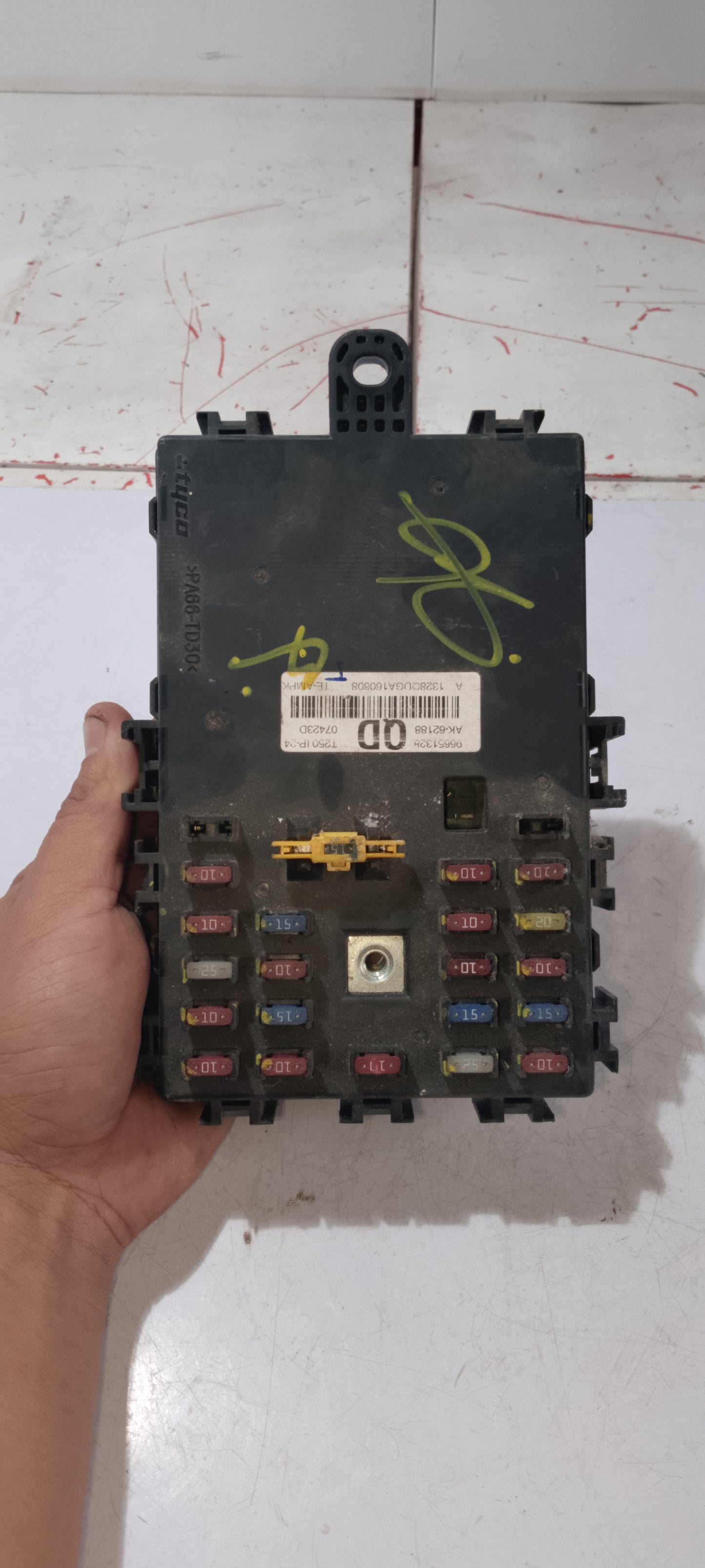 Fuse Box | Chevrolet Aveo