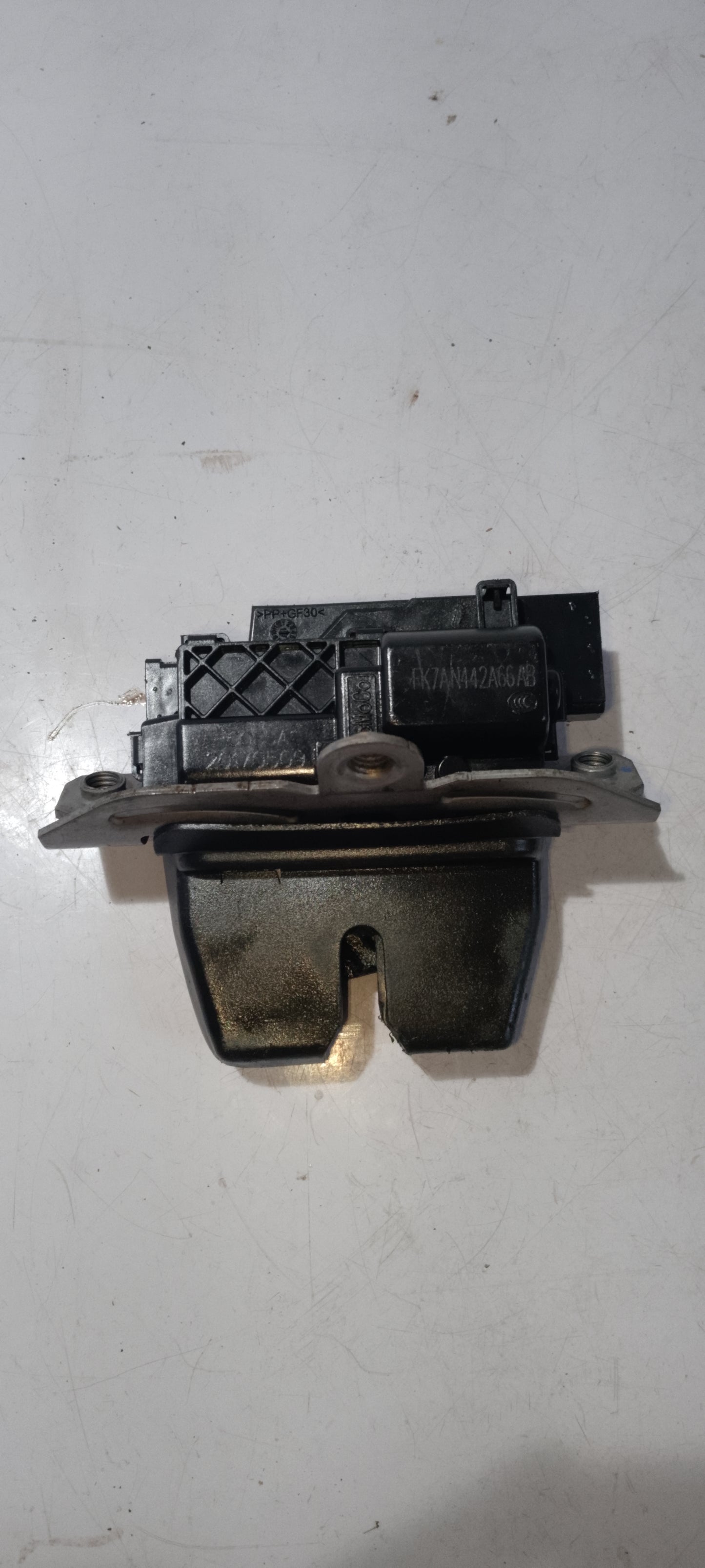Trunk Lock | Ford Everest 2017