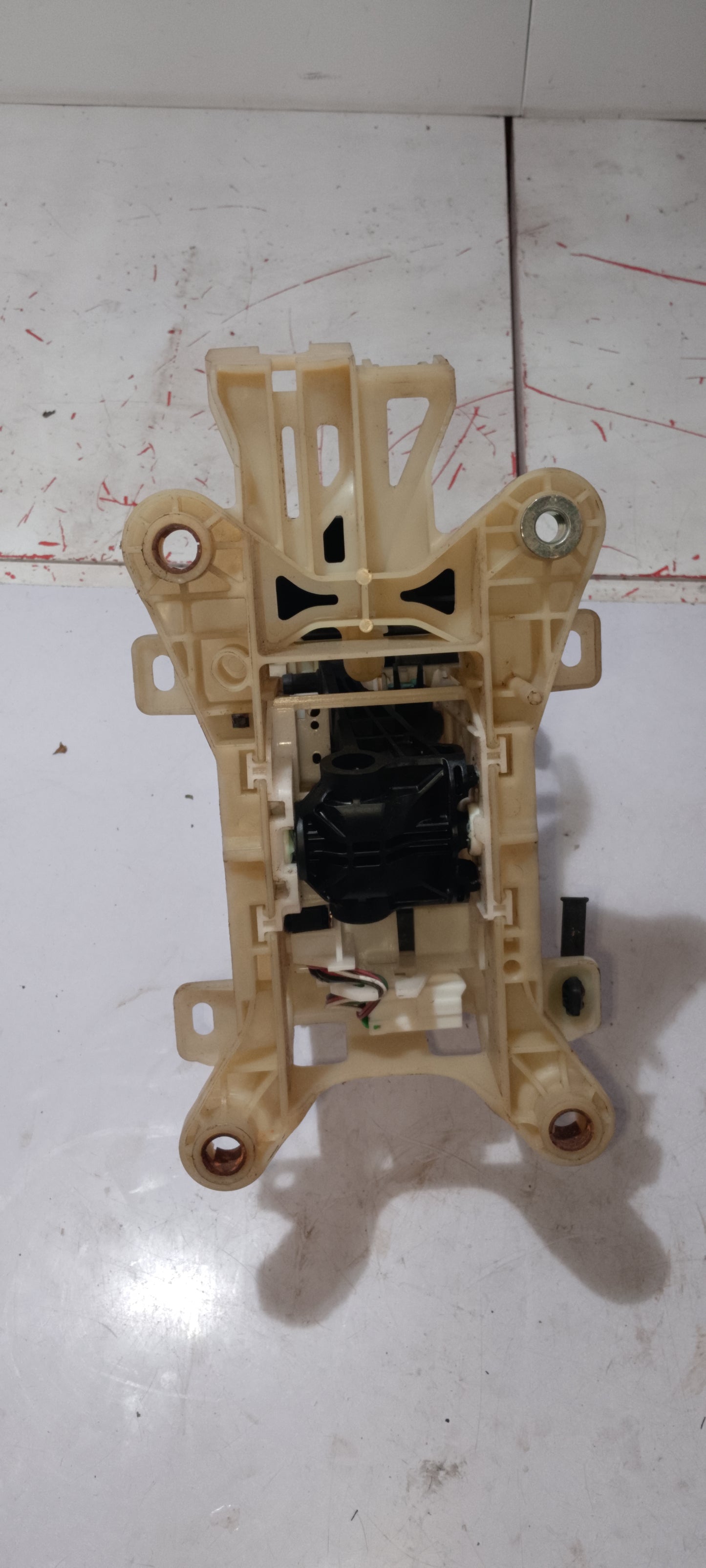 Shifter Assembly | Mitsubishi Mirage