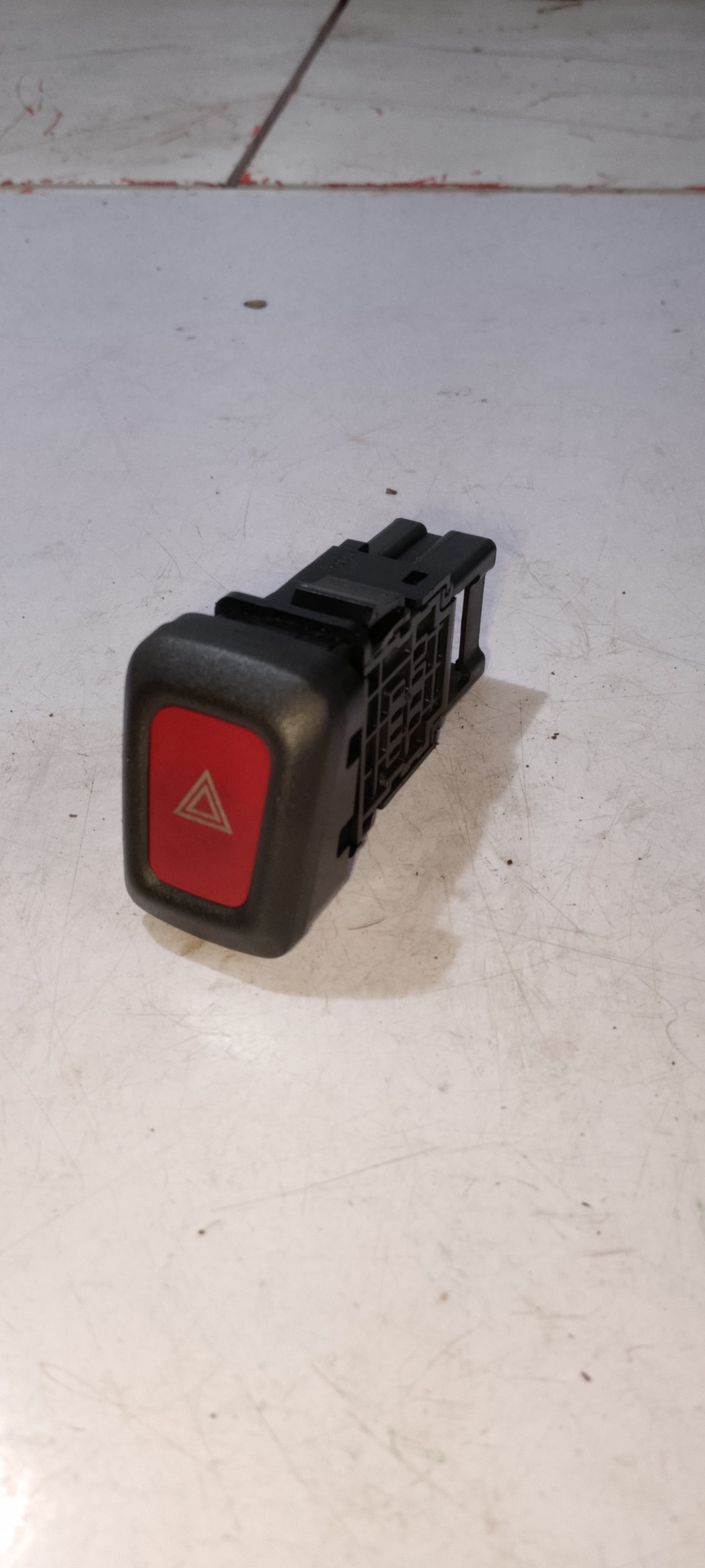 Hazzard Switch | Nissan Sentra