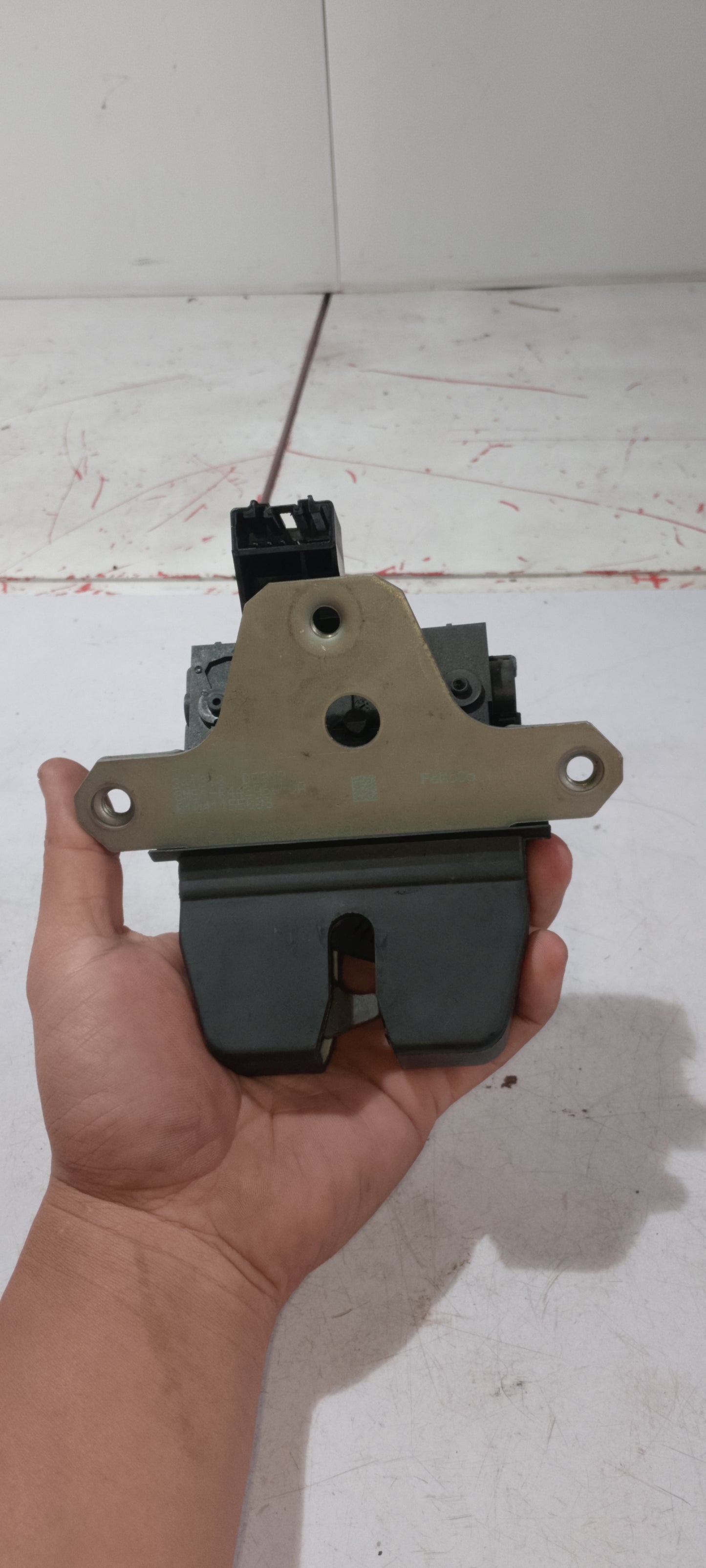 Trunk Lock | Ford Focus 2.0 Gas 2014
