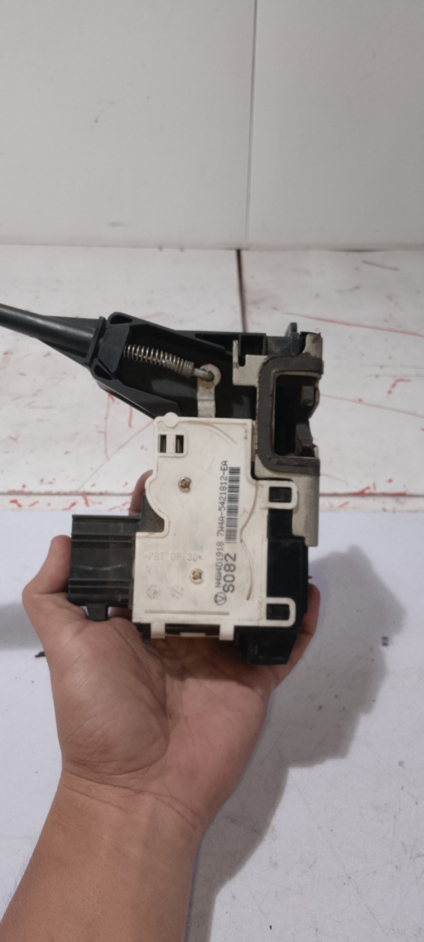 Door Lock Actuator | Front Passenger Side | Ford Escape 2.3 2009