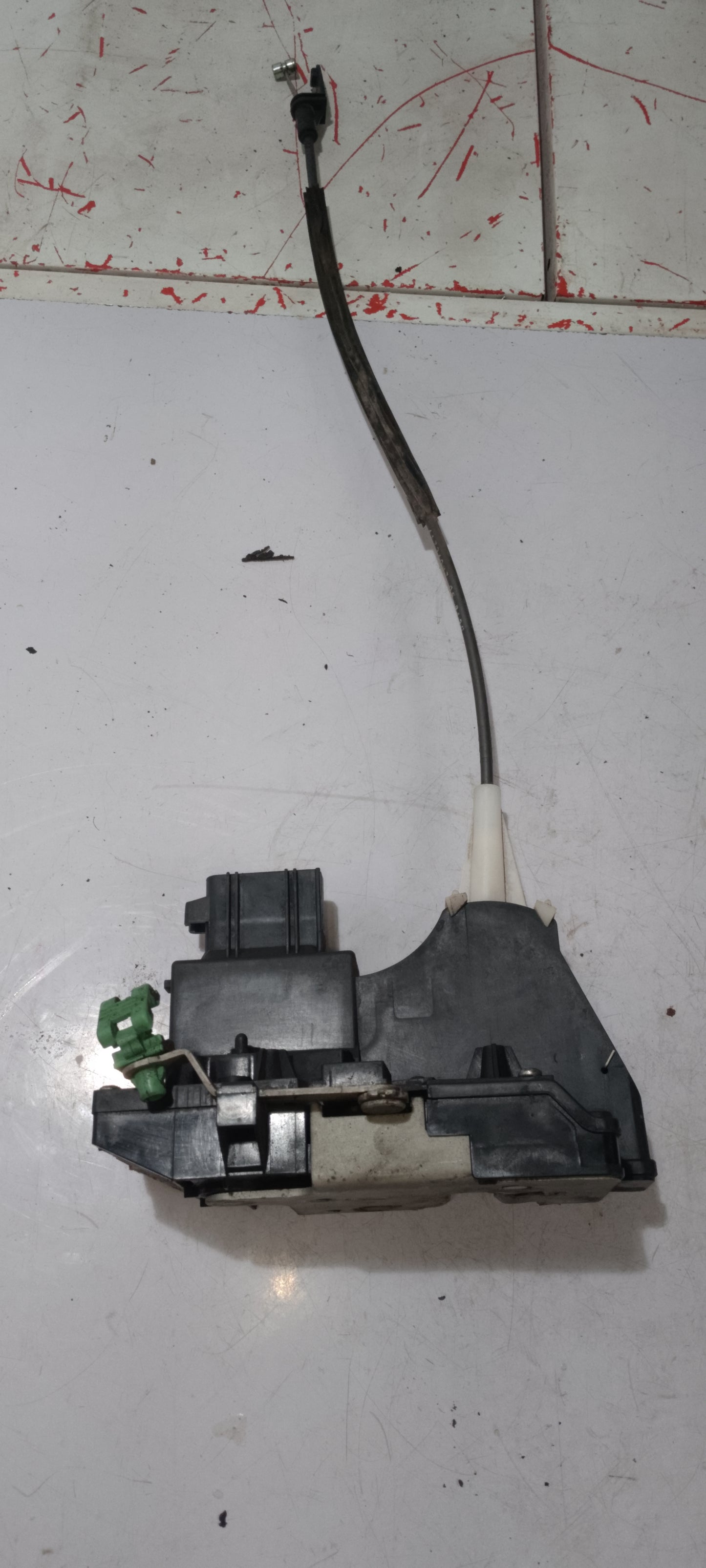 Door Lock Actuator | Rear Driver Side | Ford Escape 2.3 2009