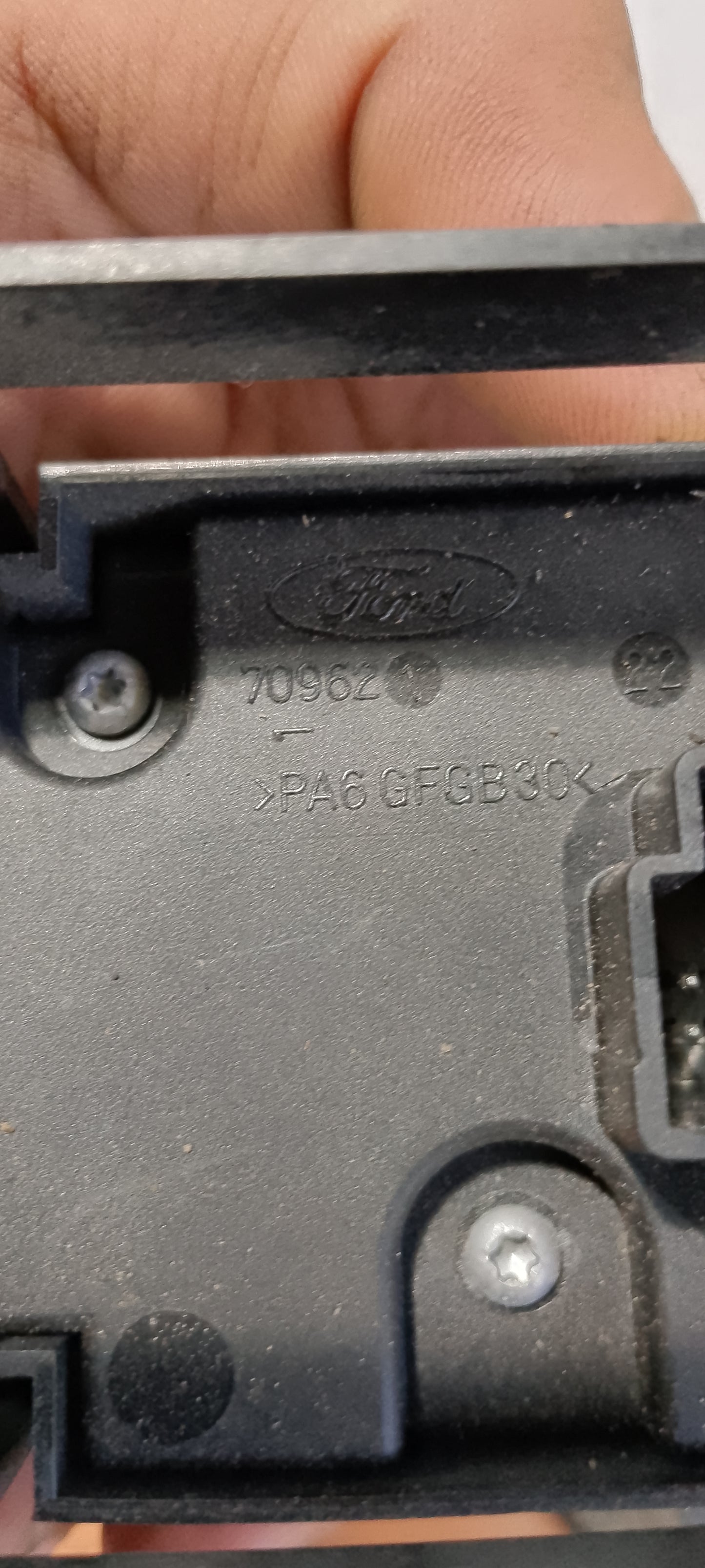 Headlight Switch | Ford Ecosport