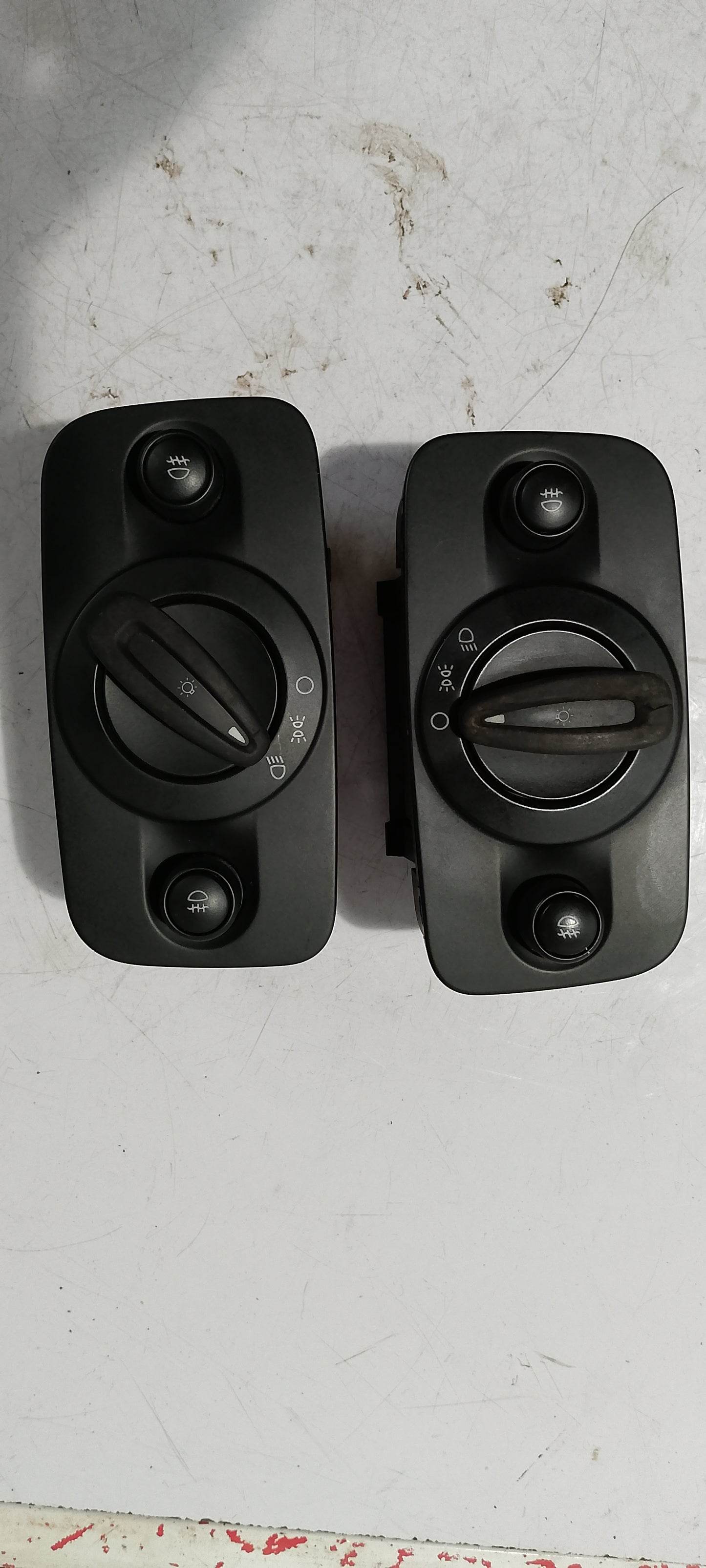Headlight Switch | Ford Ecosport