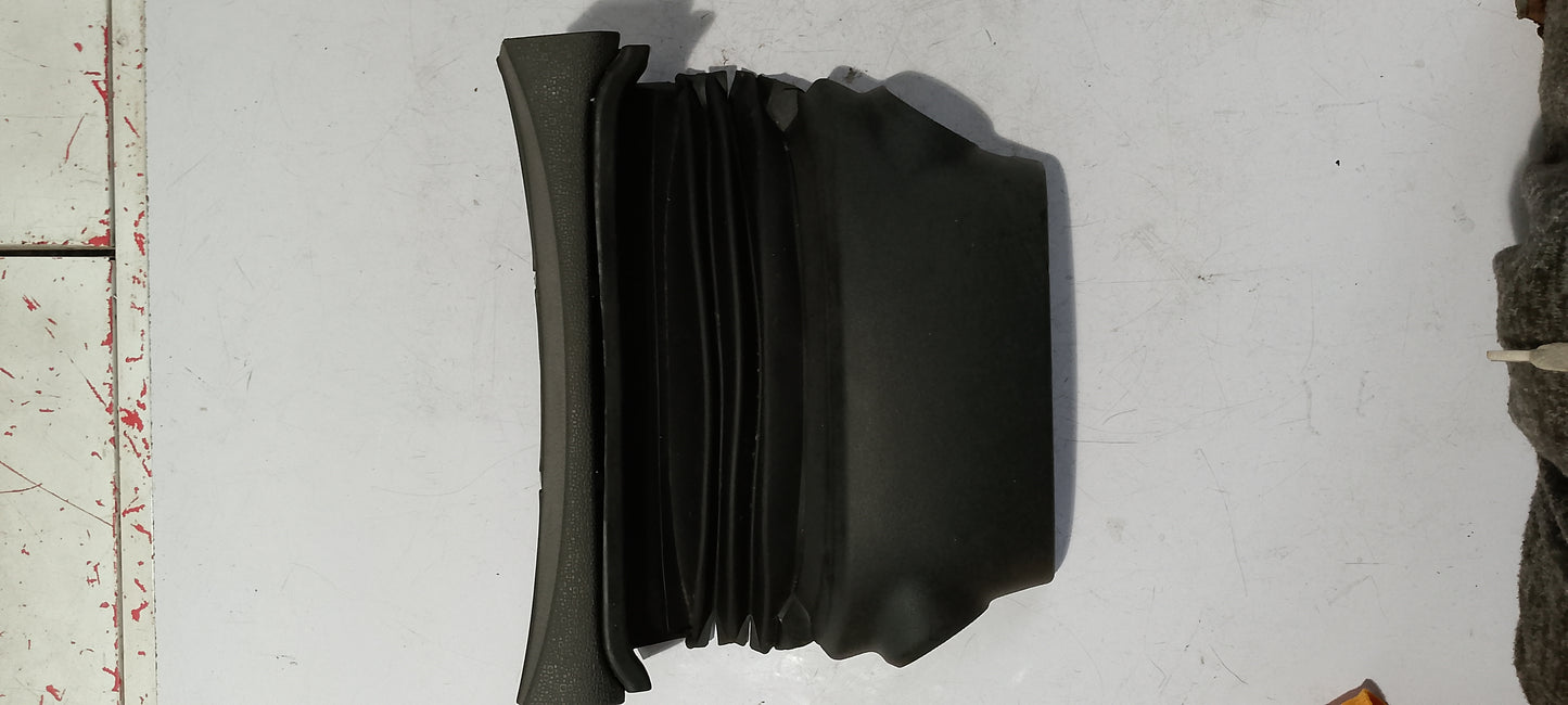 Steering wheel column cover | Ford Ecosport