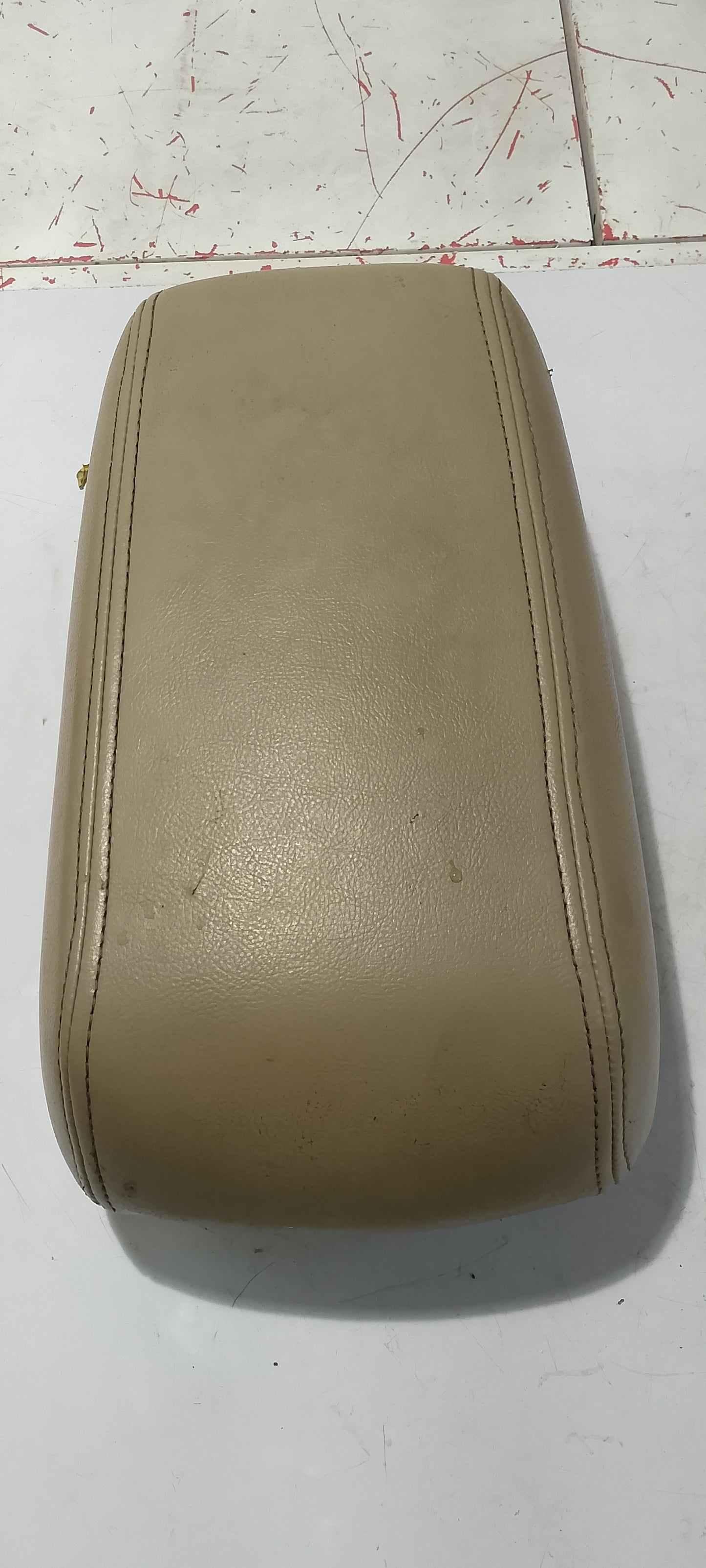 Arm Rest | Ford Escape 2.3