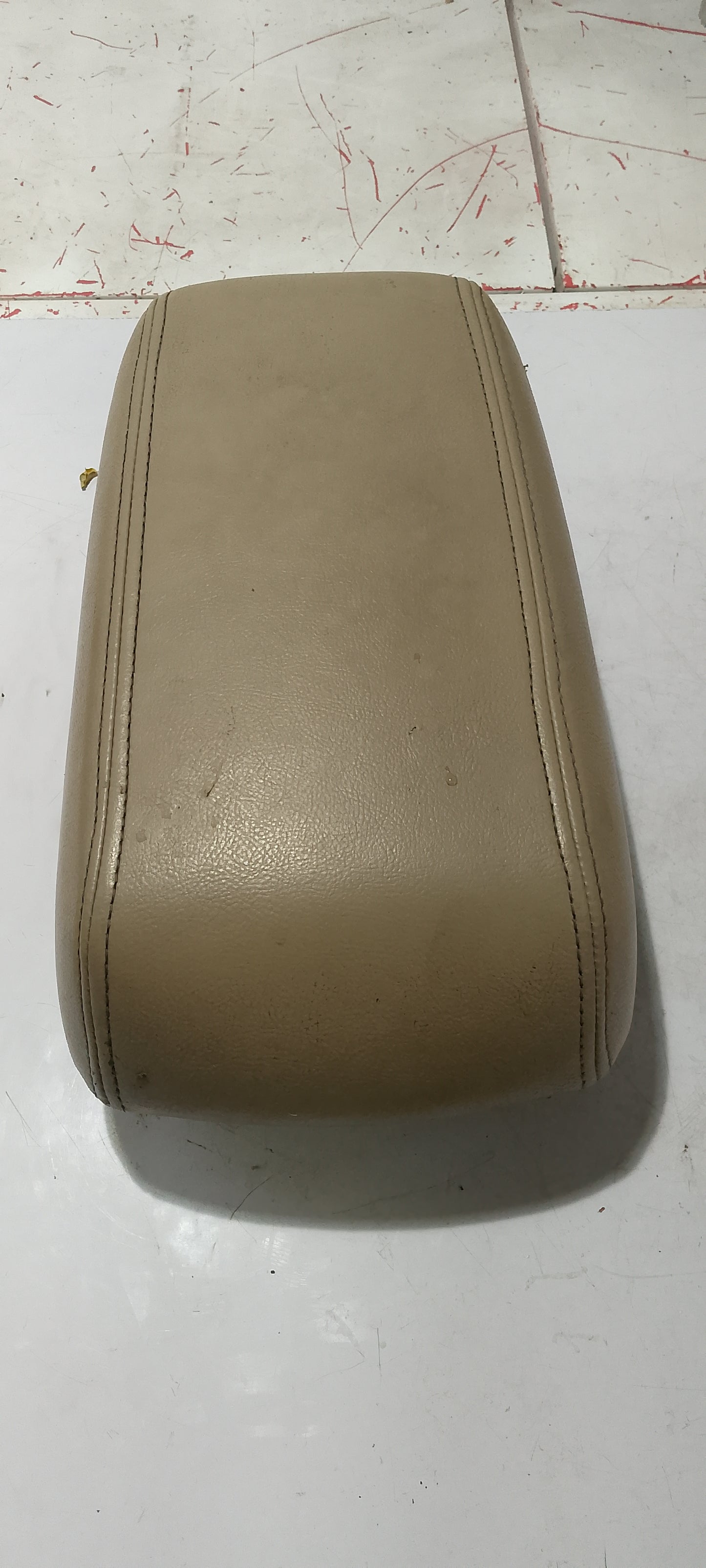 Arm Rest | Ford Escape 2.3