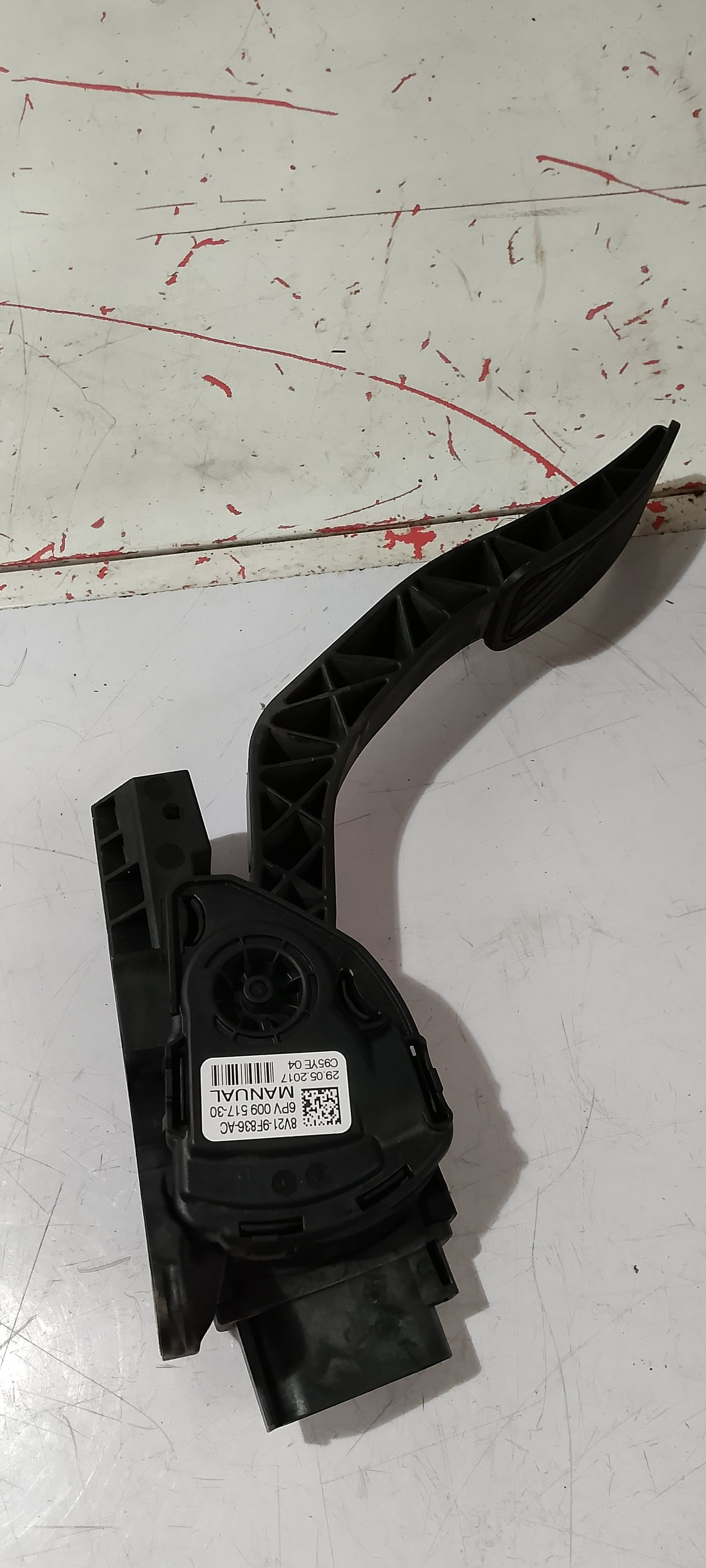 Accelerator pedal sensor | Ford Ecosport