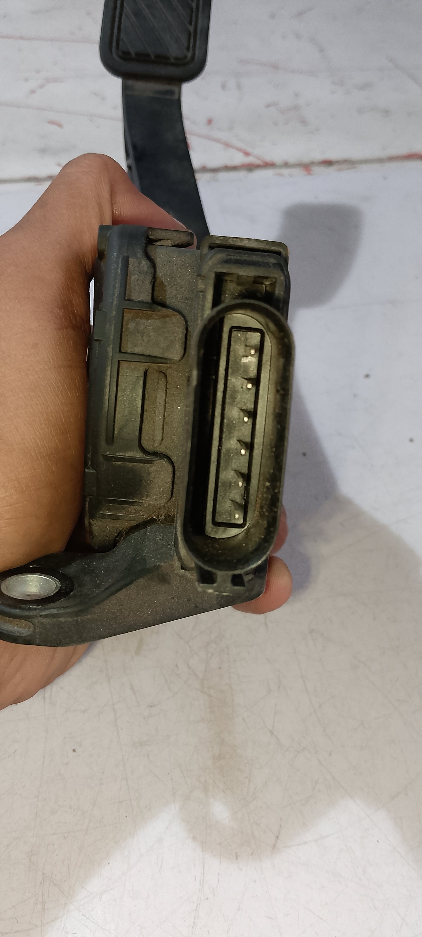 Accelerator pedal sensor | Ford Ecosport