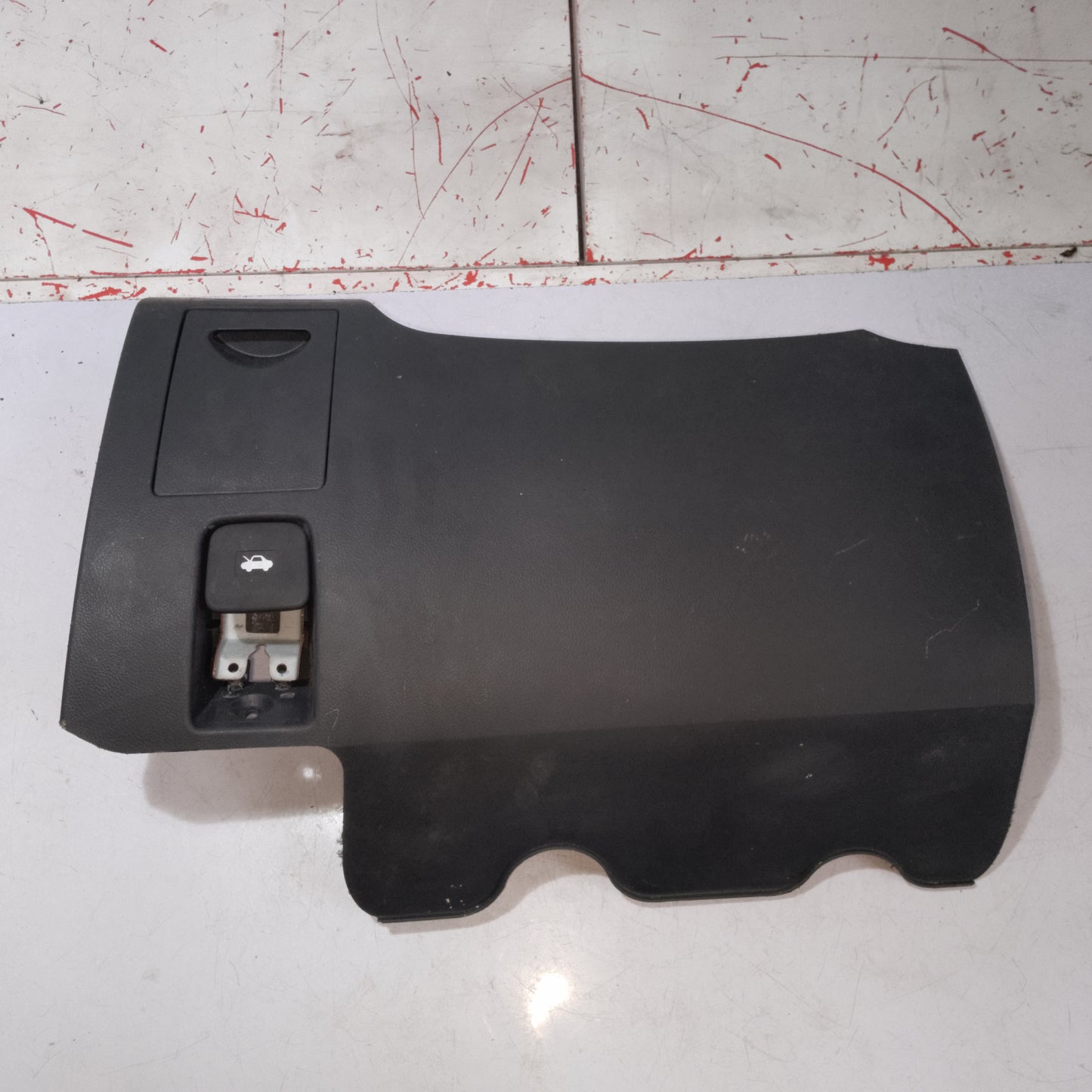 Lower Dashboard | Driver Side | Chevrolet Captiva Gas