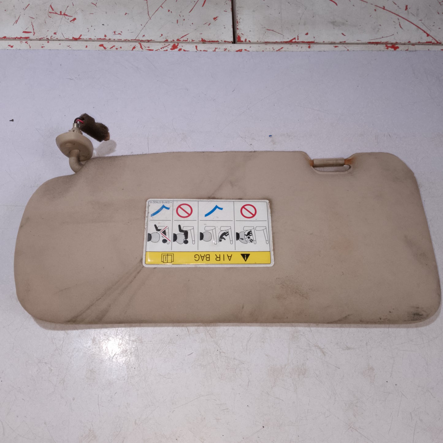 Sun Visor | Passenger Side | Escape 2.3