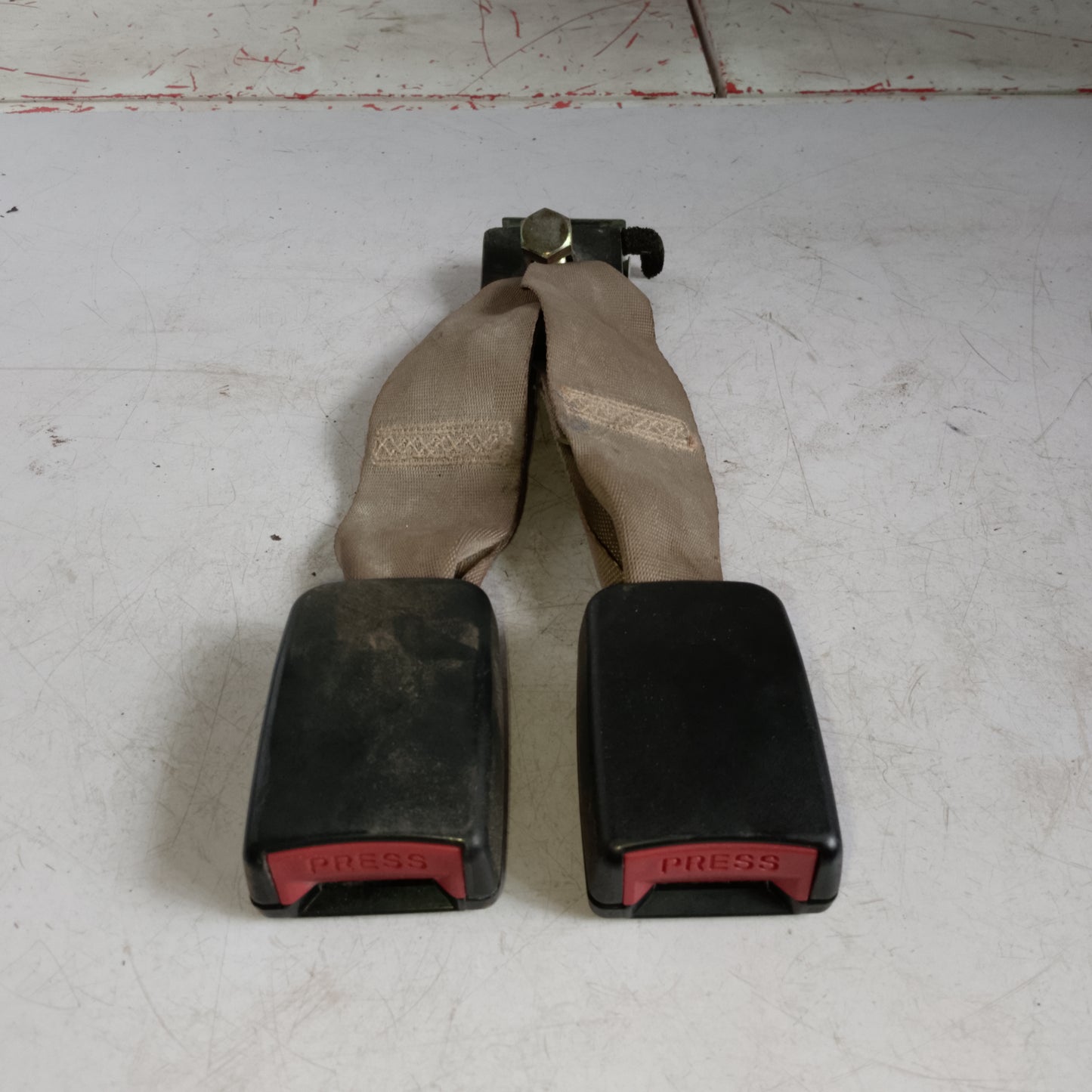 Seat Belt Catcher | Ford Escape 2.3