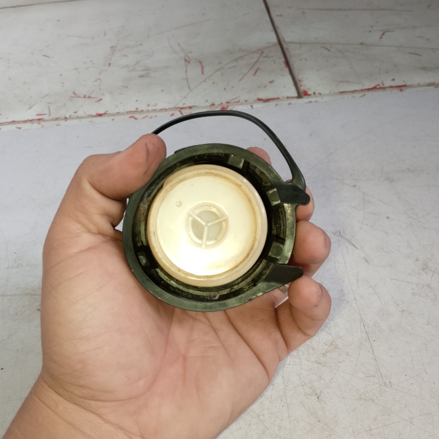 Gas Tank Cover | Ford Escape 2.3