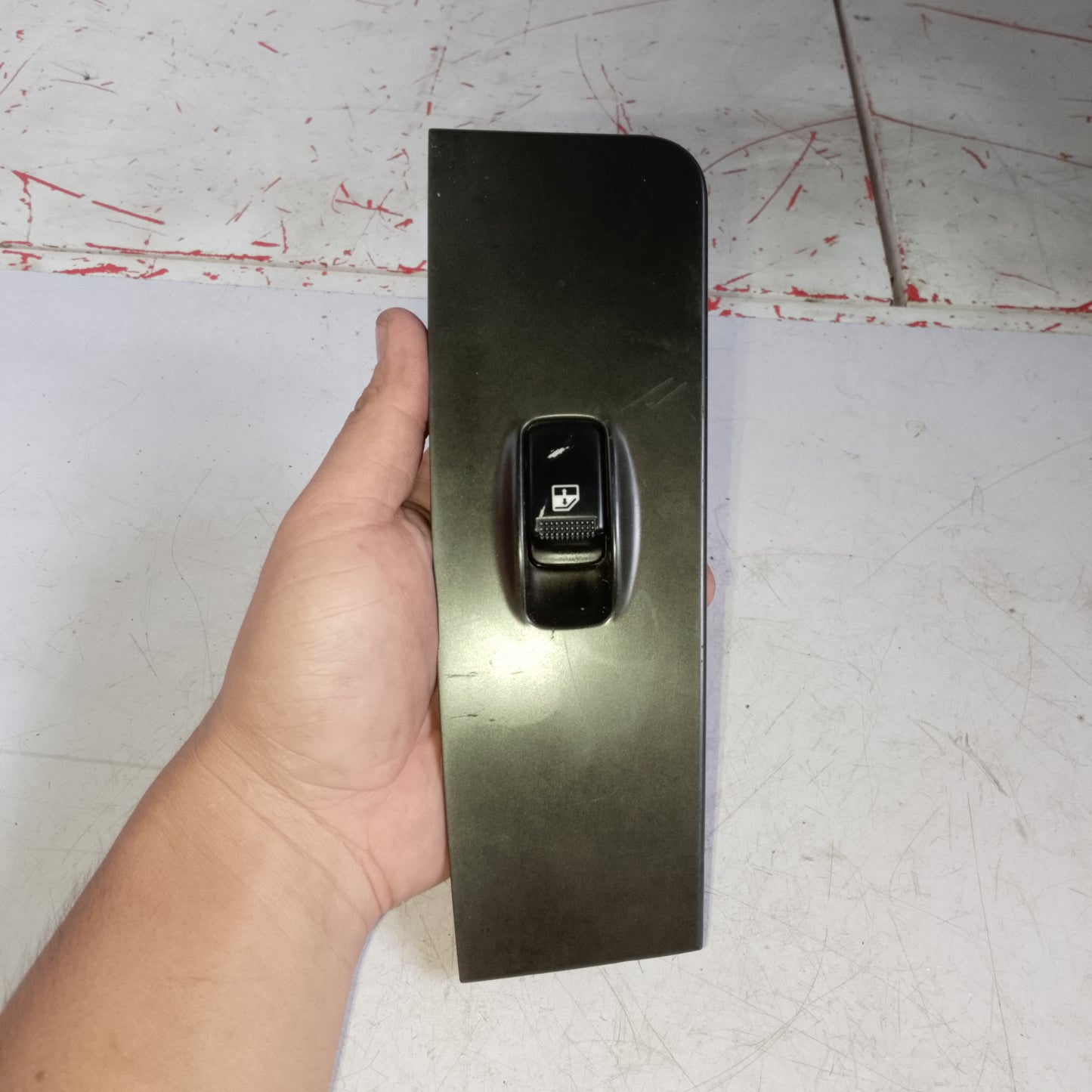 Window Switch | Driver Side | Hyundai Matrix