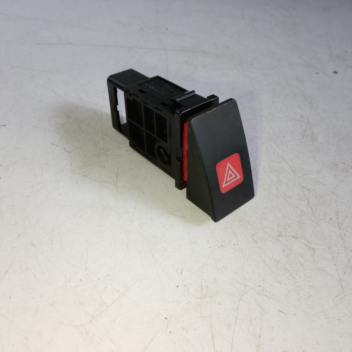 Hazzard Switch | Hyundai Matrix