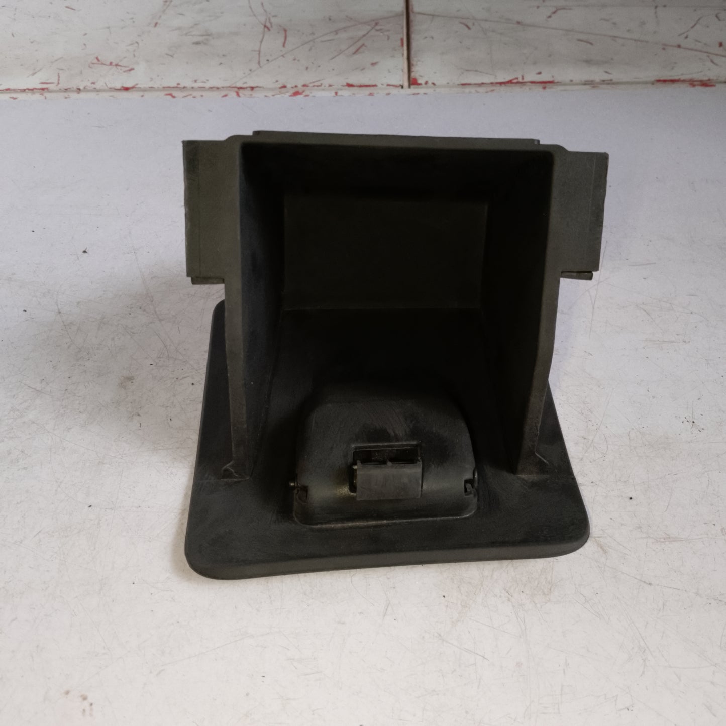 Small Storage Glove Box | Chevrolet Cruze