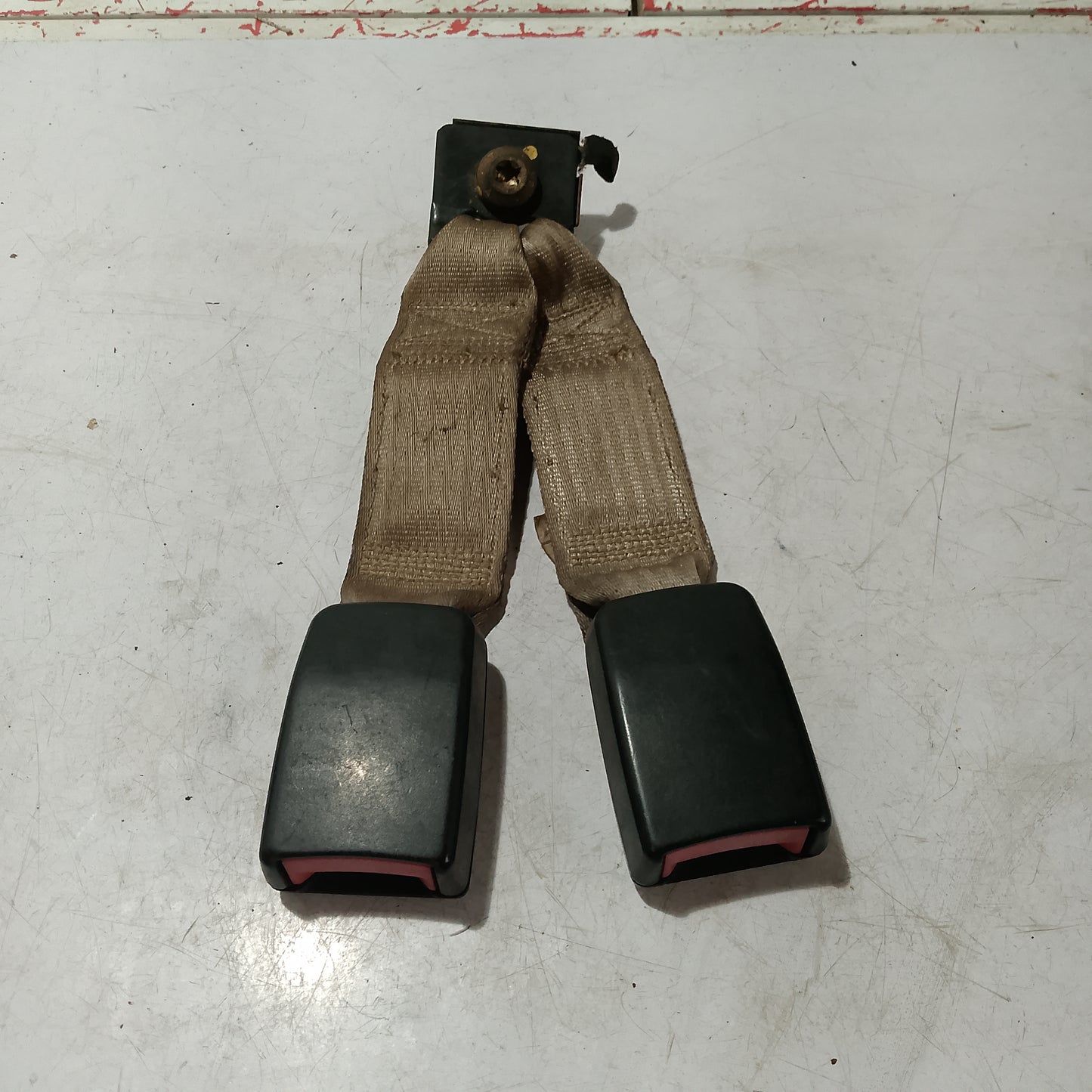 Seat Belt Catcher | Ford Escape 2.0