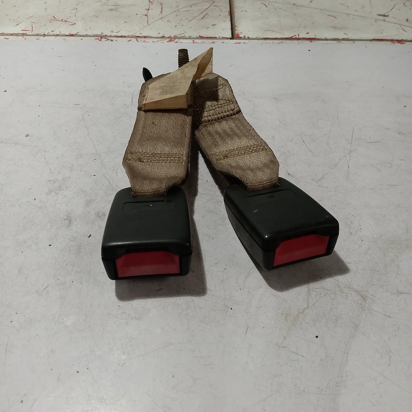 Seat Belt Catcher | Ford Escape 2.0