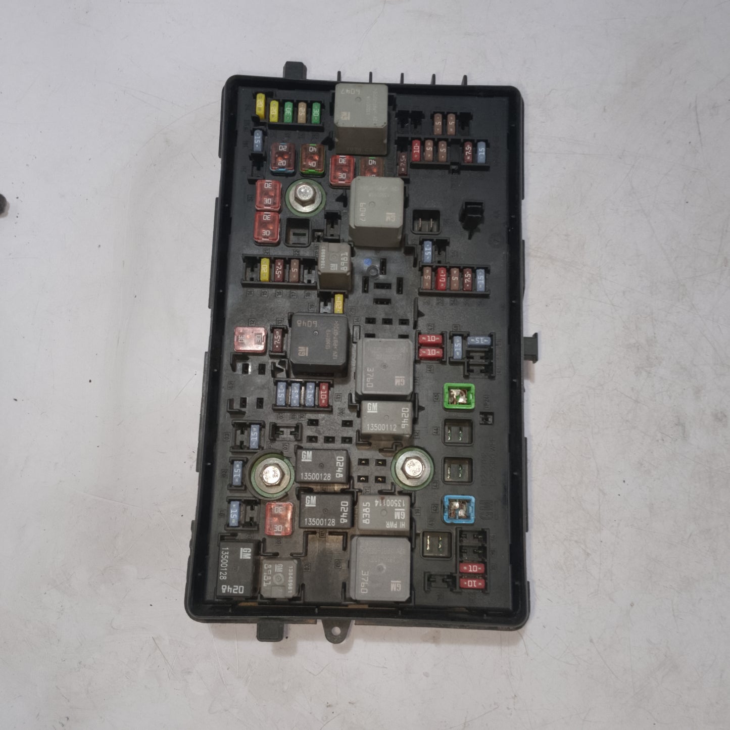 Fuse Box | Chevrolet Cruze White