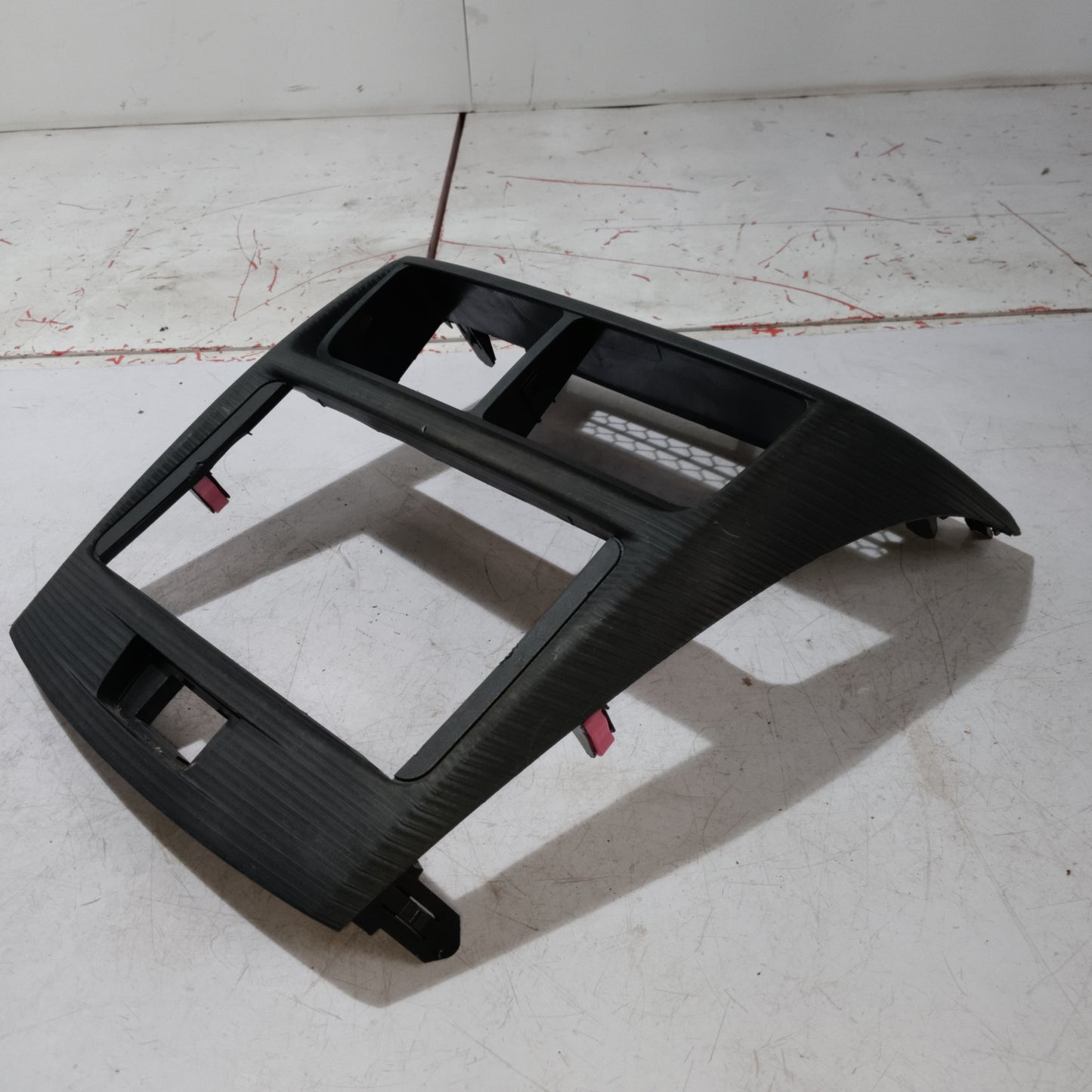 Center Frame | Toyota Avanza