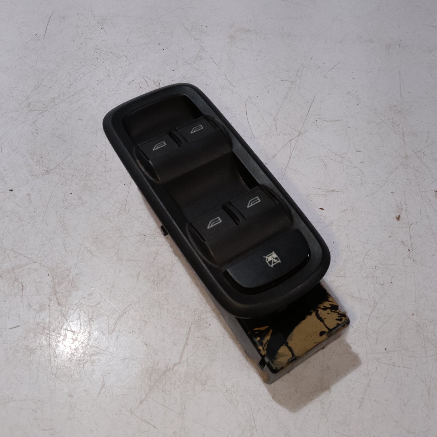 Main Switch | Fiesta