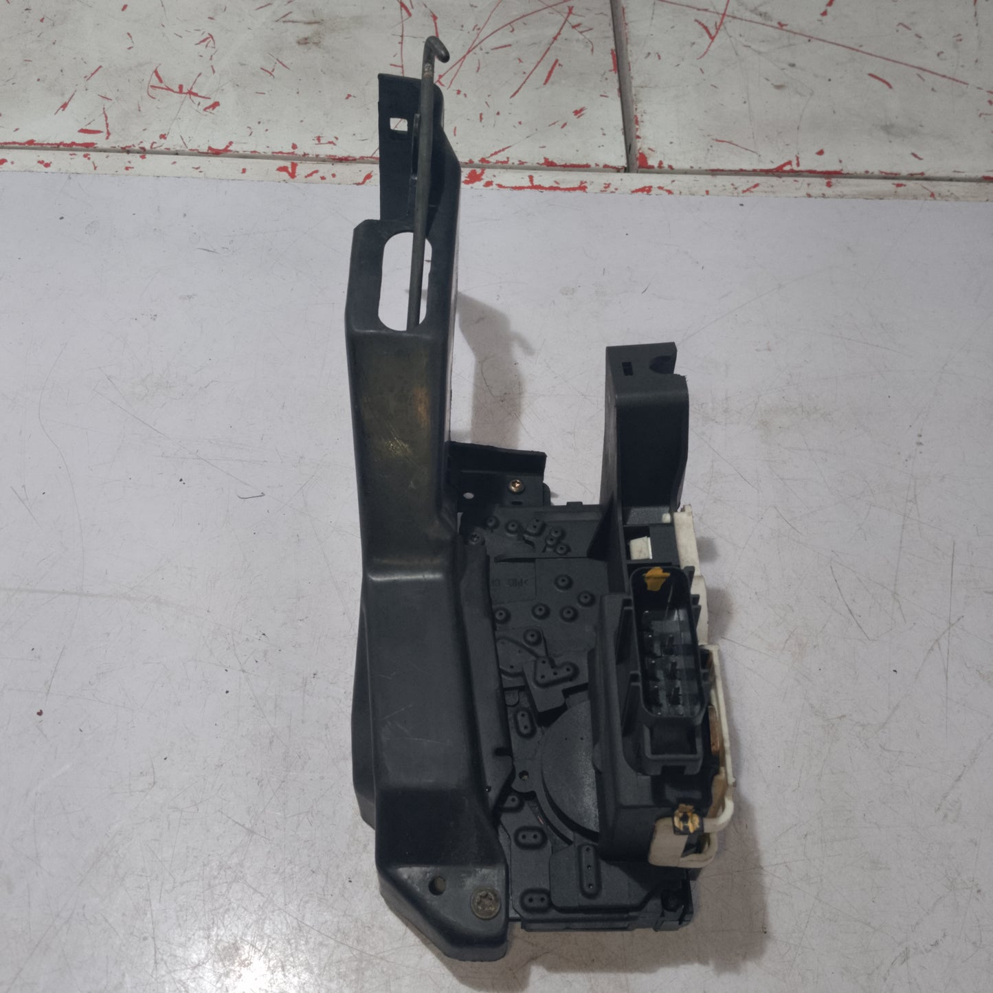 Door Lock Actuator | Front Passenger Side | Escape 2.3