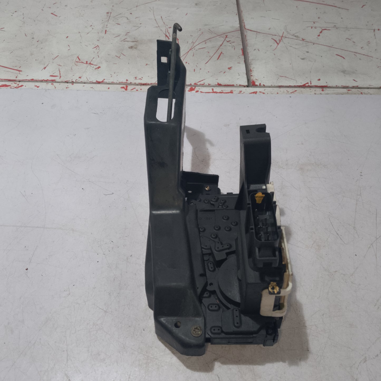 Door Lock Actuator | Front Passenger Side | Escape 2.3