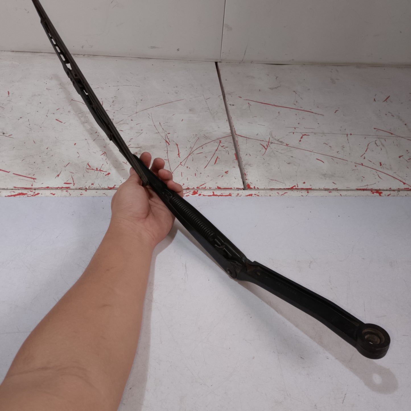 Wiper Arm | Driver Side | Escape 2.0