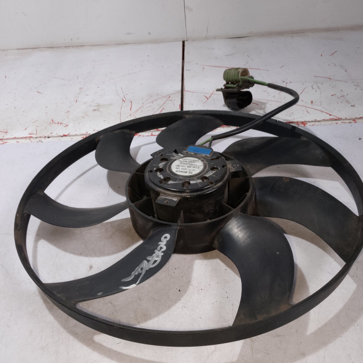 Radiator Fan With Motor | Escape 2.3