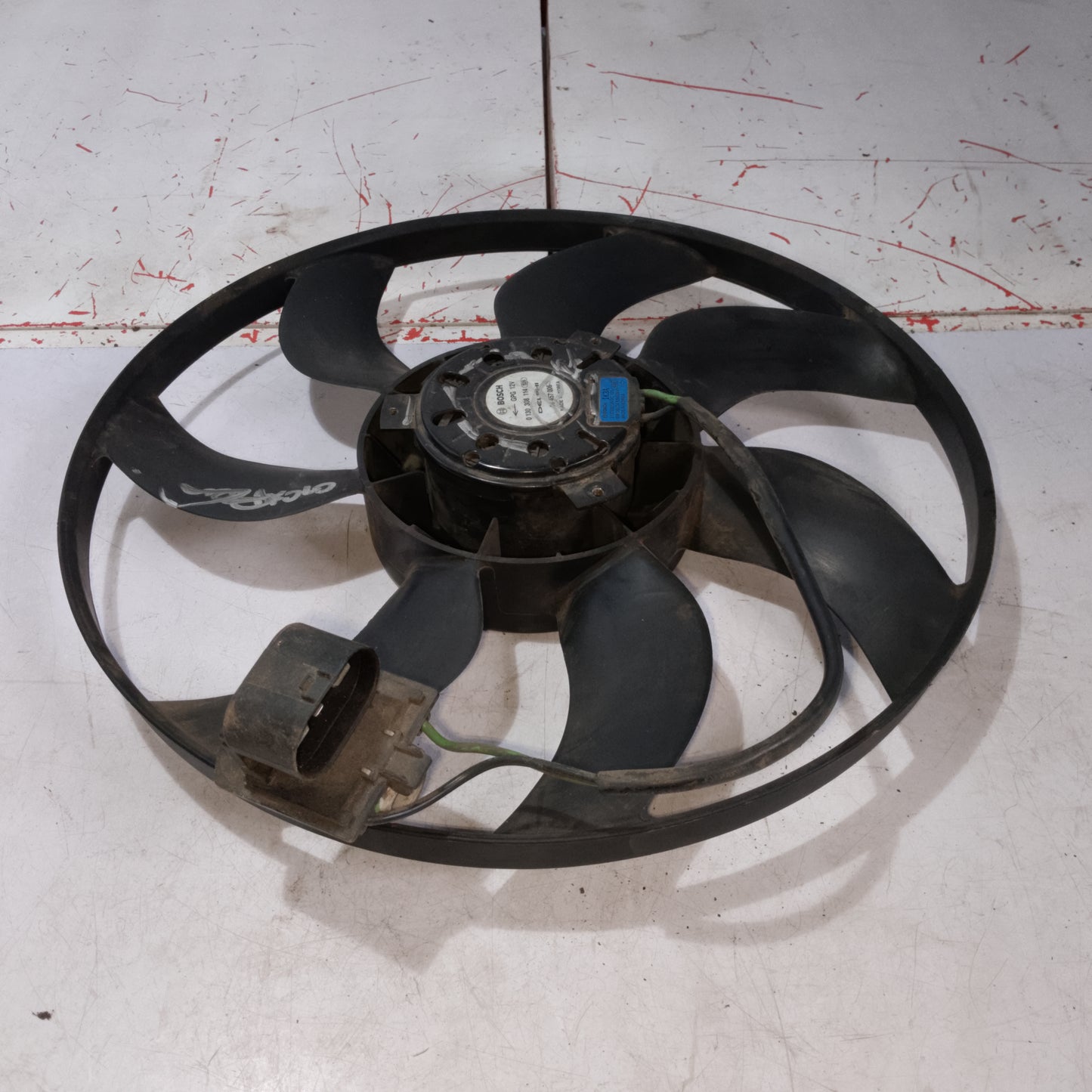 Radiator Fan With Motor | Escape 2.3