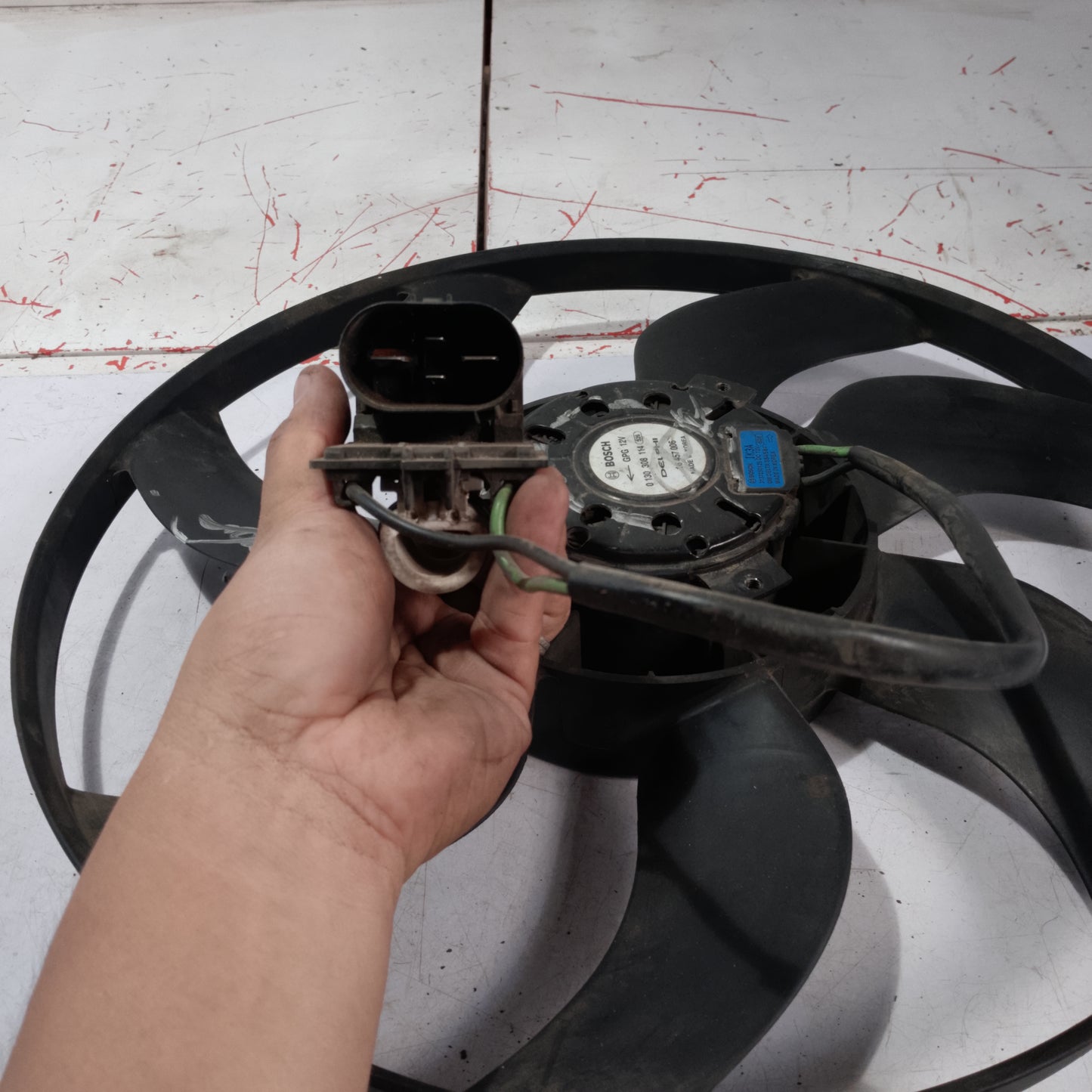Radiator Fan With Motor | Escape 2.3